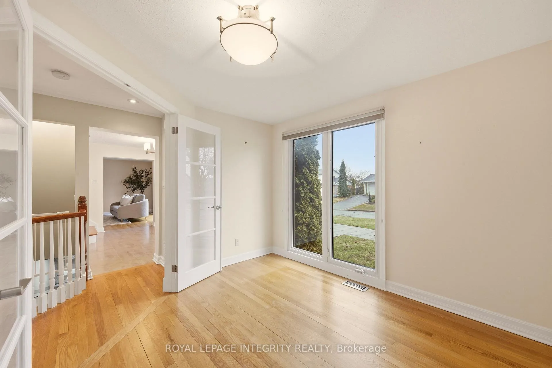 Photo 33 of 68 Beaver Ridge, Ottawa, City View/Skyline/Fisher Heights/Parkwood Hills — HOMEH
