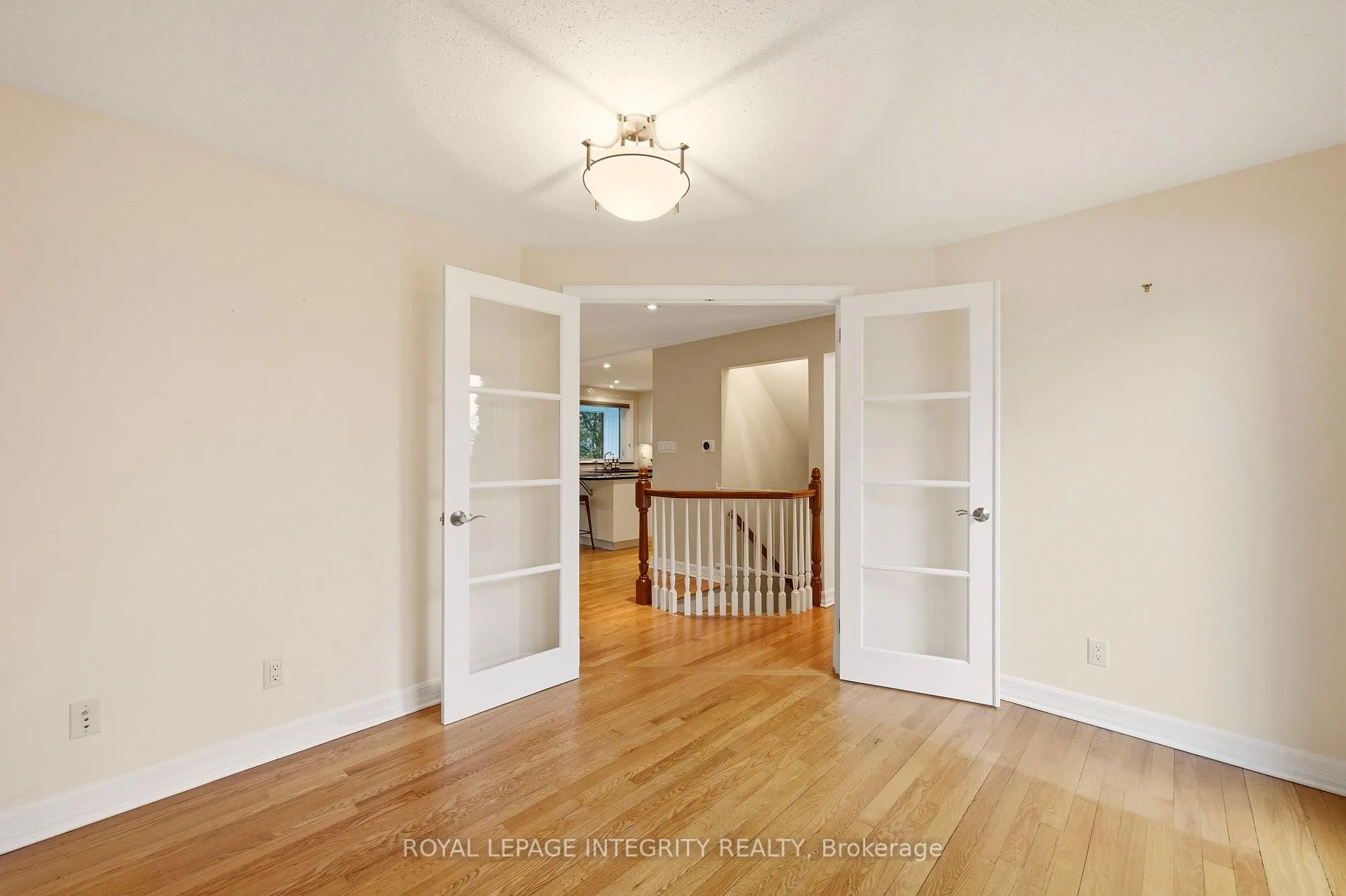 Photo 34 of 68 Beaver Ridge, Ottawa, City View/Skyline/Fisher Heights/Parkwood Hills — HOMEH