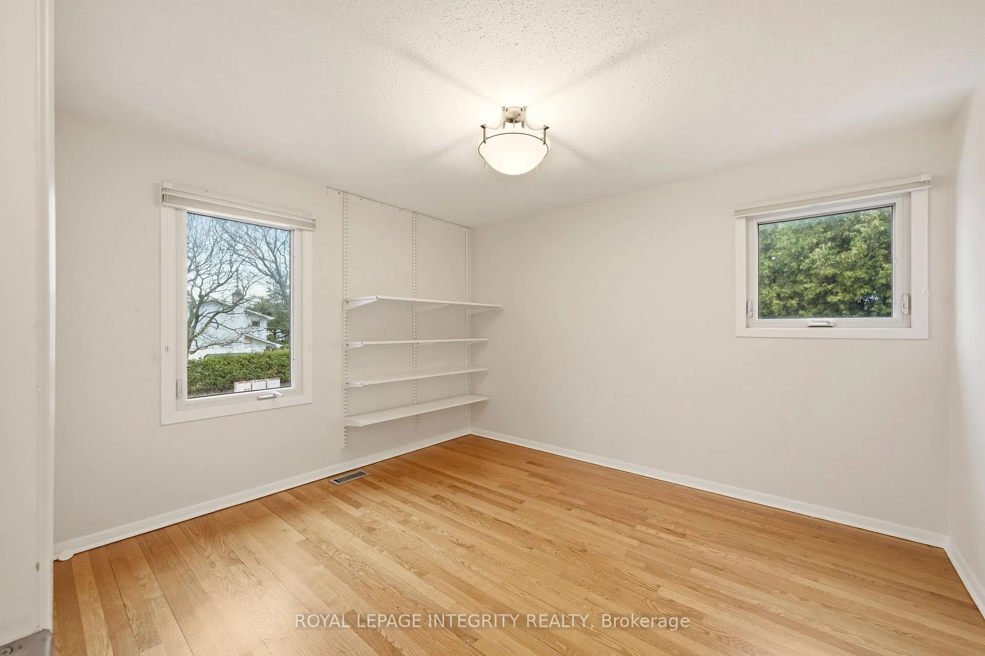 Photo 42 of 68 Beaver Ridge, Ottawa, City View/Skyline/Fisher Heights/Parkwood Hills — HOMEH