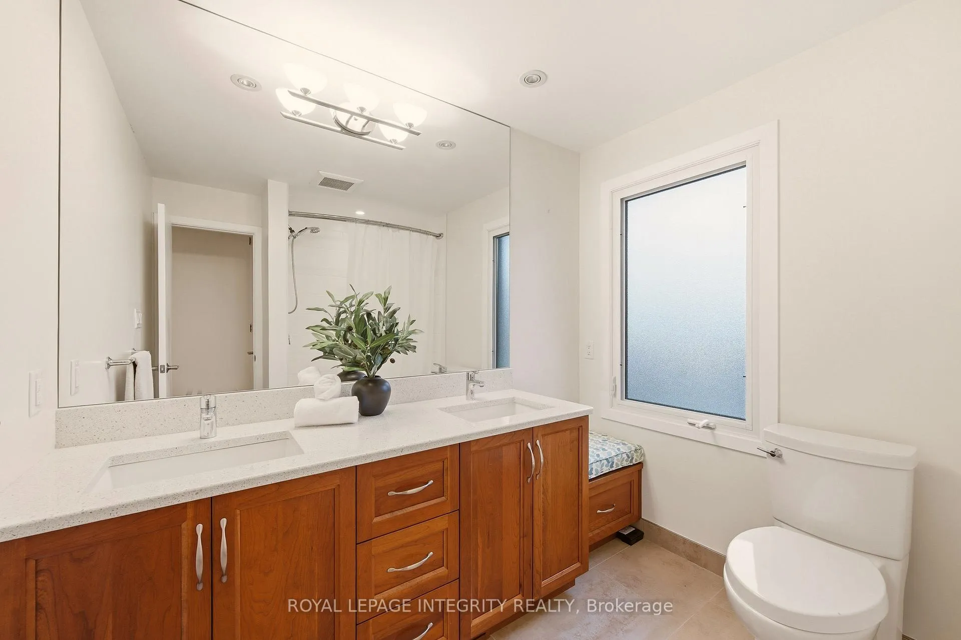 Photo 45 of 68 Beaver Ridge, Ottawa, City View/Skyline/Fisher Heights/Parkwood Hills — HOMEH