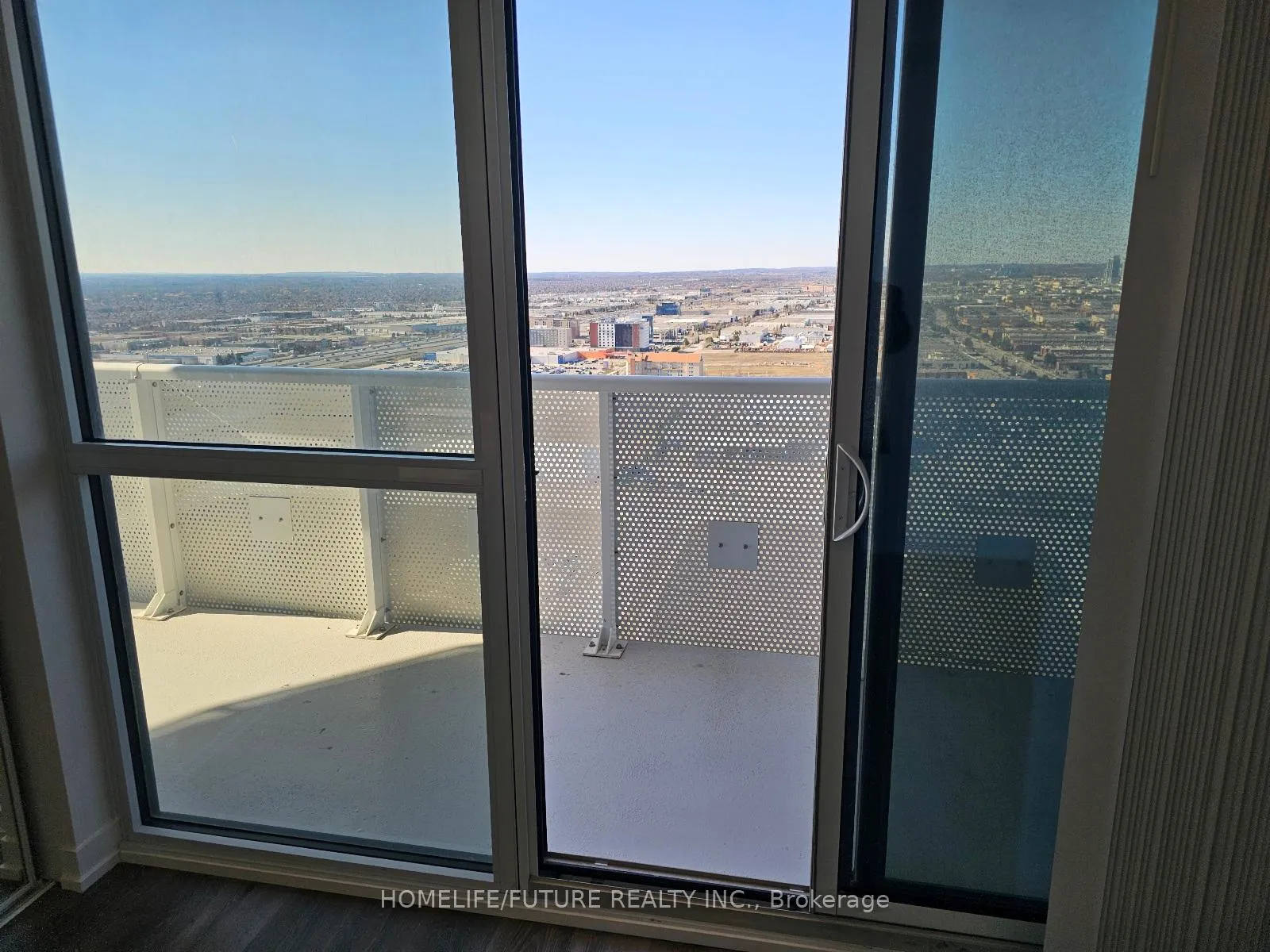 Photo 5 of Unit 3009, 225 Commerce Street, Vaughan, Vaughan Corporate Centre — HOMEH