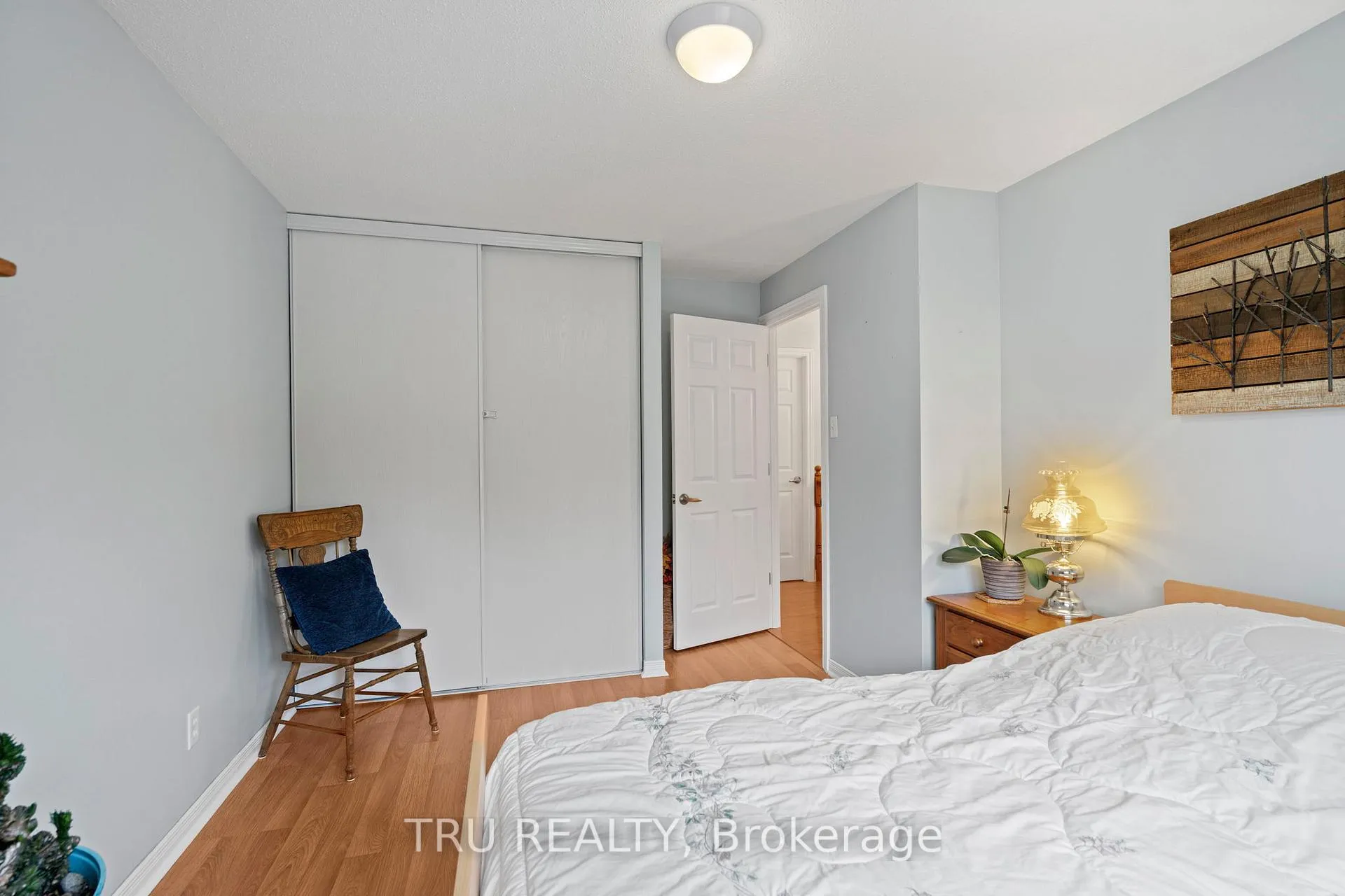 Photo 30 of 256 Hoylake Crescent, Ottawa, Bilberry Creek/Queenswood Heights — HOMEH