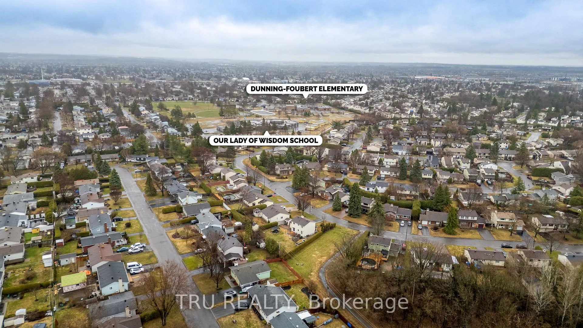 Photo 45 of 256 Hoylake Crescent, Ottawa, Bilberry Creek/Queenswood Heights — HOMEH