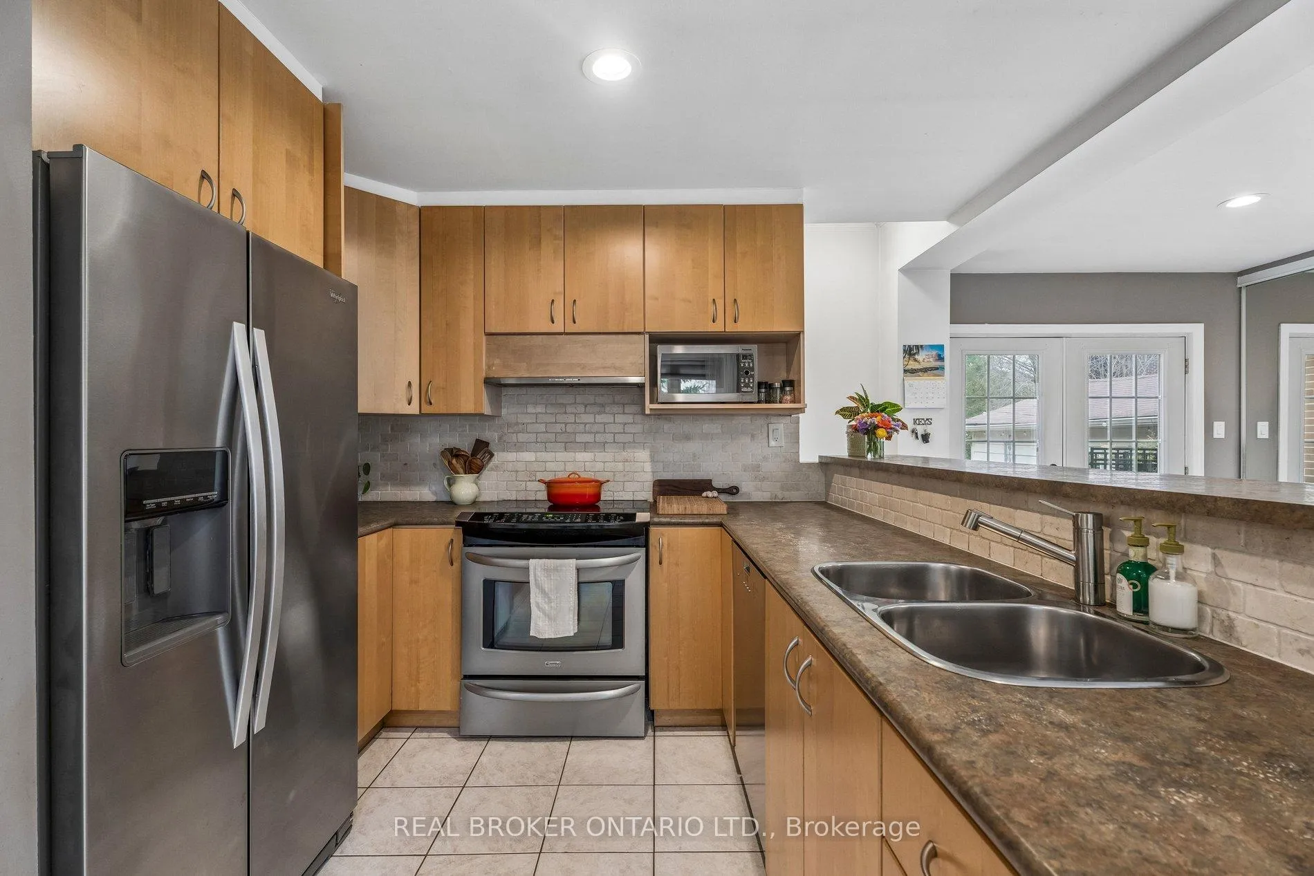 Photo 9 of 40 Seaton Drive, Aurora, Aurora Highlands — HOMEH