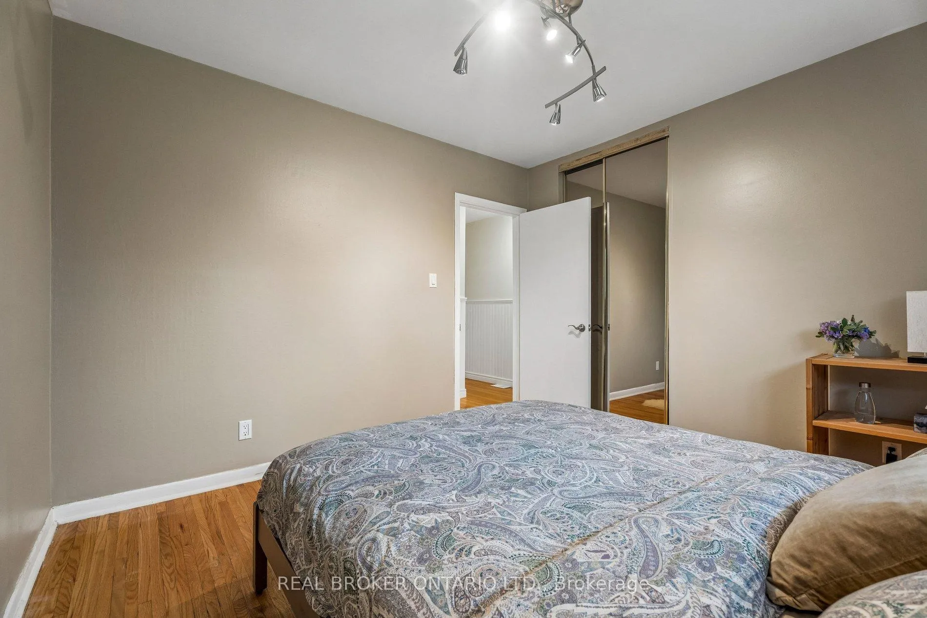 Photo 23 of 40 Seaton Drive, Aurora, Aurora Highlands — HOMEH