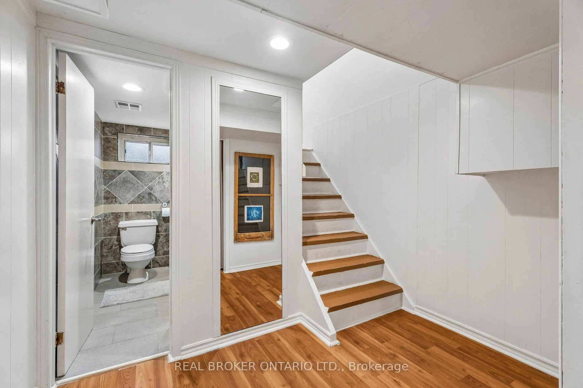 Photo 26 of 40 Seaton Drive, Aurora, Aurora Highlands — HOMEH