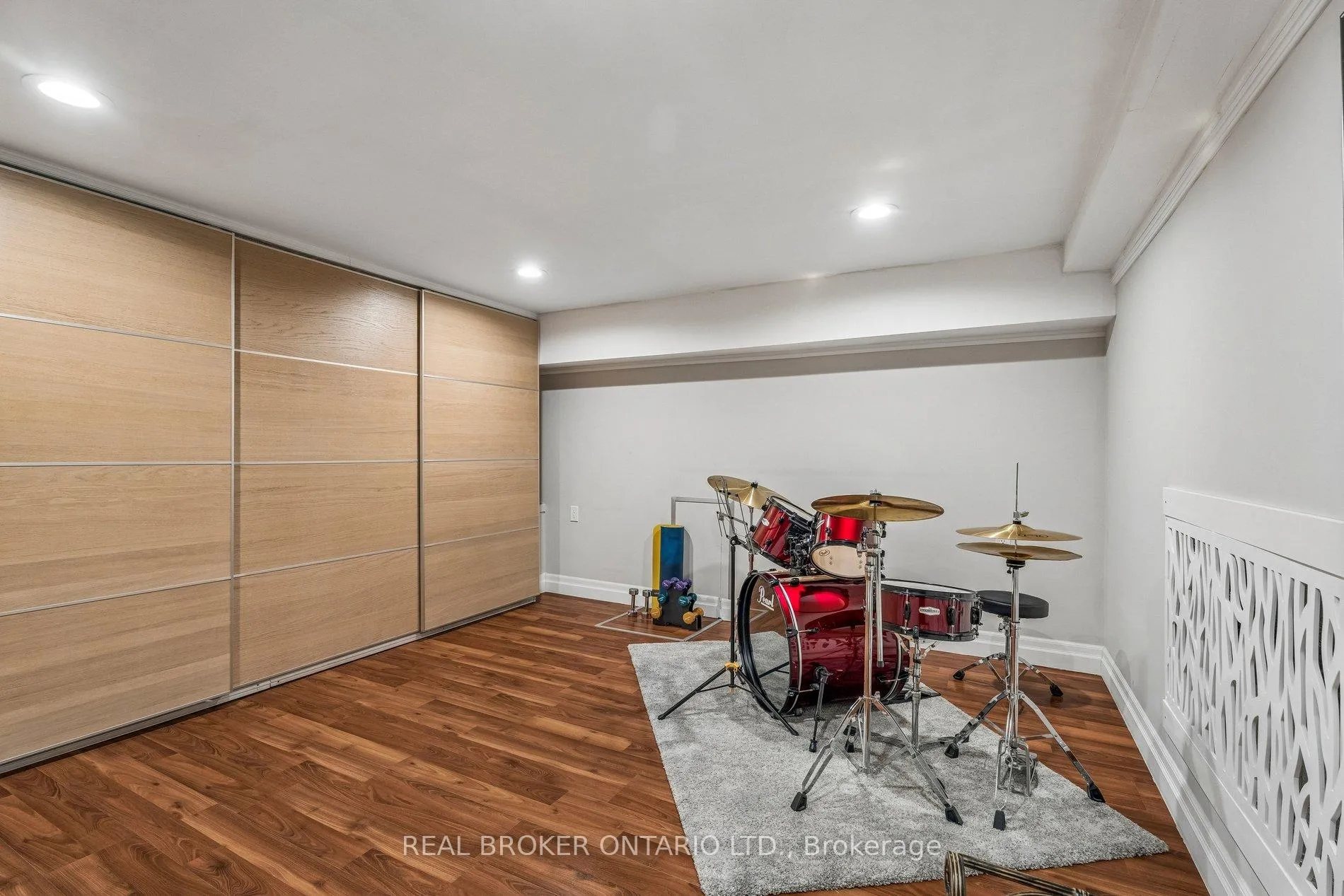 Photo 34 of 40 Seaton Drive, Aurora, Aurora Highlands — HOMEH