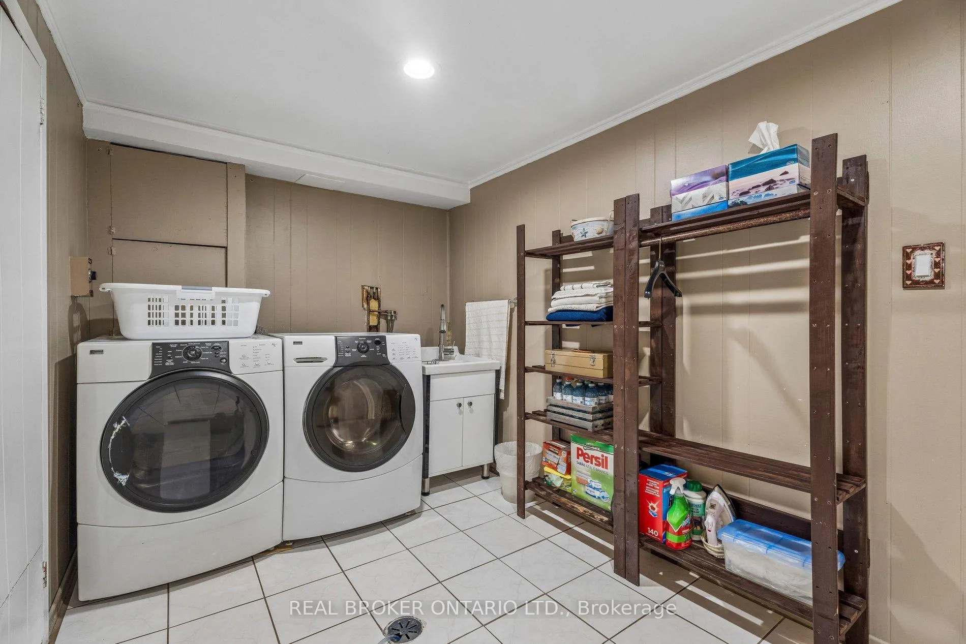 Photo 38 of 40 Seaton Drive, Aurora, Aurora Highlands — HOMEH