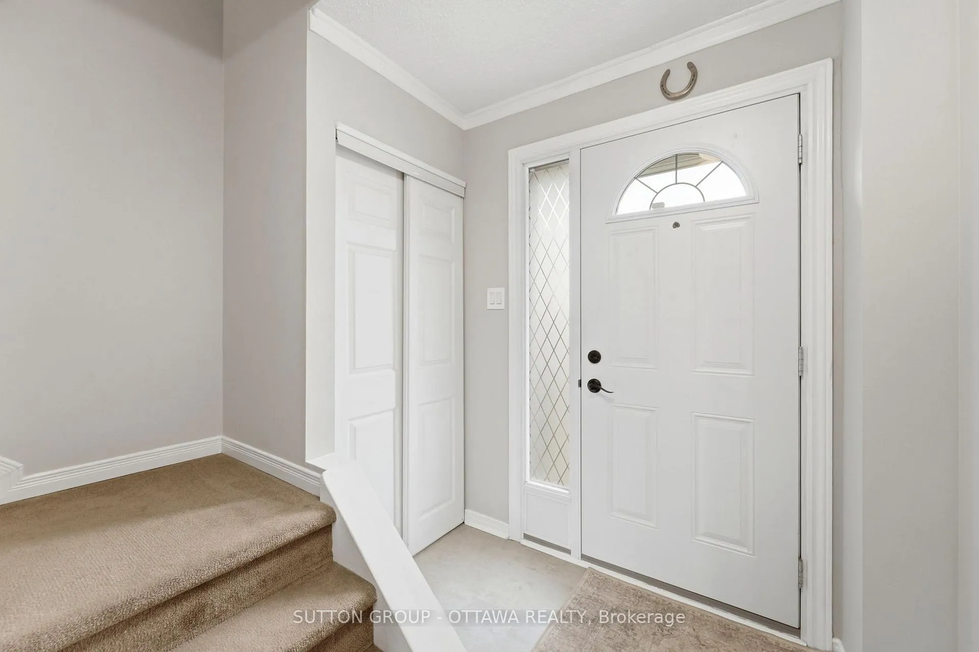 Photo 4 of 3907E Old Richmond Road, Ottawa, Arbeatha Park — HOMEH