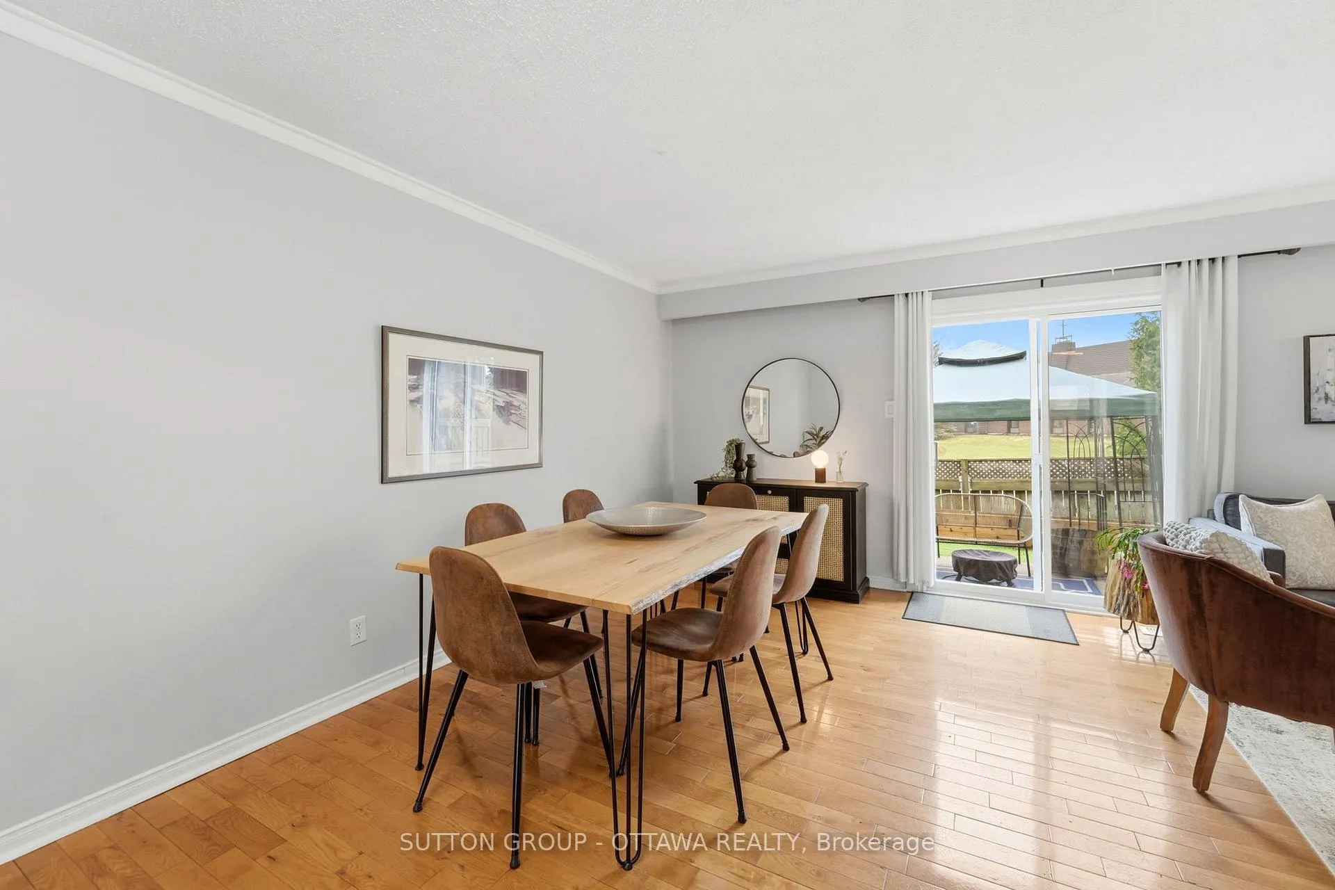 Photo 13 of 3907E Old Richmond Road, Ottawa, Arbeatha Park — HOMEH