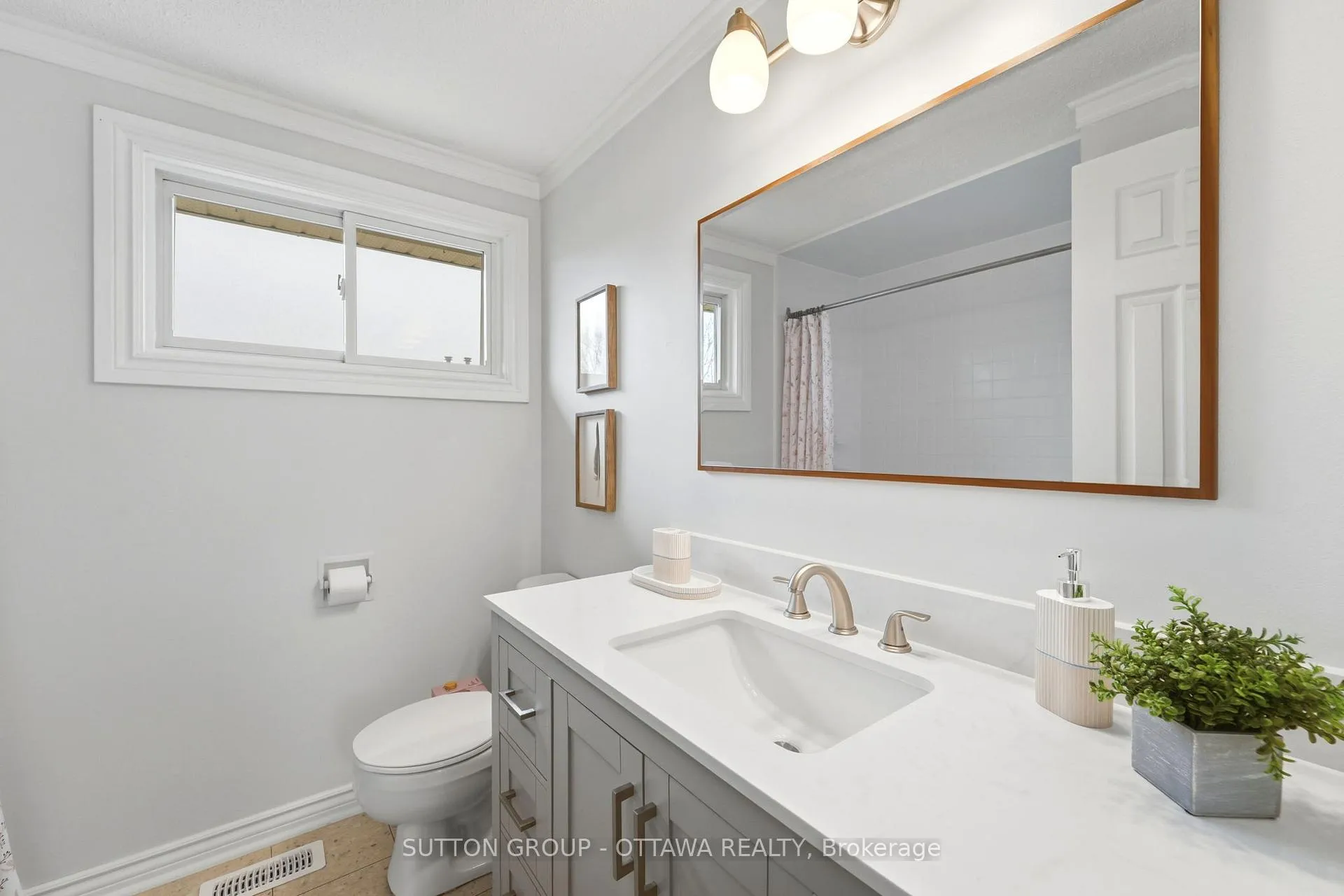 Photo 25 of 3907E Old Richmond Road, Ottawa, Arbeatha Park — HOMEH