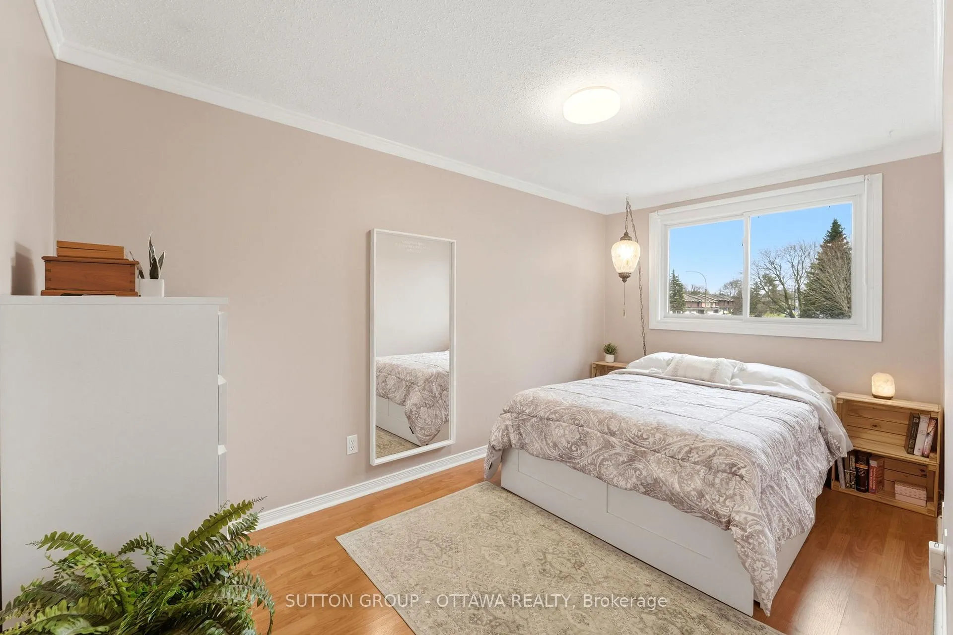 Photo 27 of 3907E Old Richmond Road, Ottawa, Arbeatha Park — HOMEH