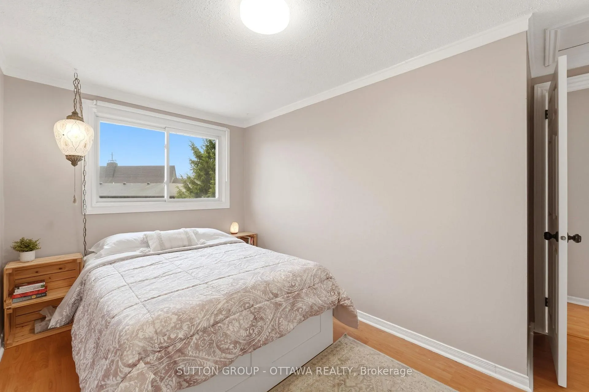 Photo 28 of 3907E Old Richmond Road, Ottawa, Arbeatha Park — HOMEH