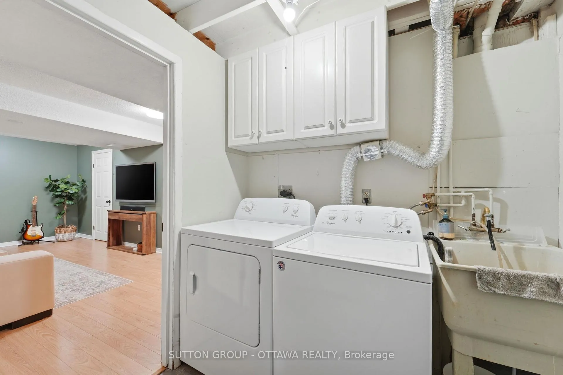 Photo 36 of 3907E Old Richmond Road, Ottawa, Arbeatha Park — HOMEH