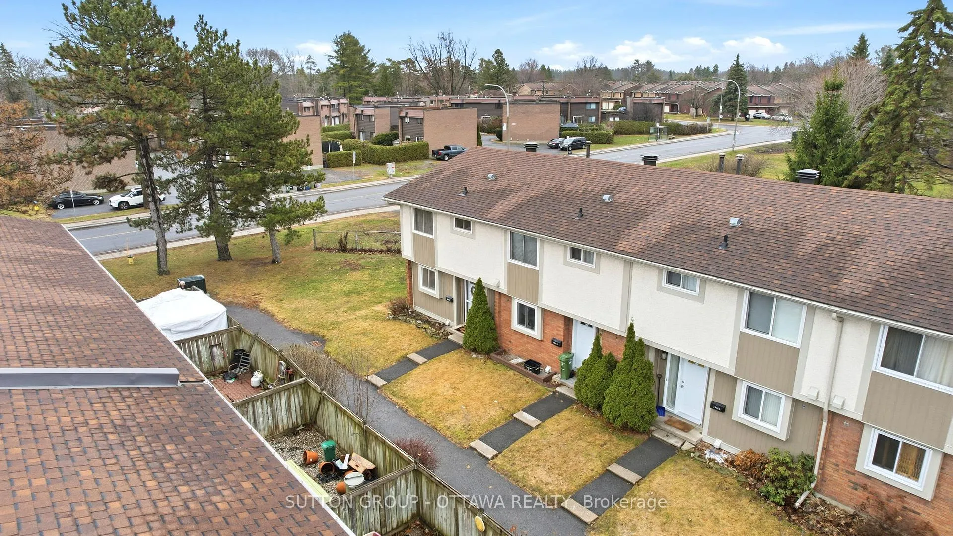 Photo 42 of 3907E Old Richmond Road, Ottawa, Arbeatha Park — HOMEH