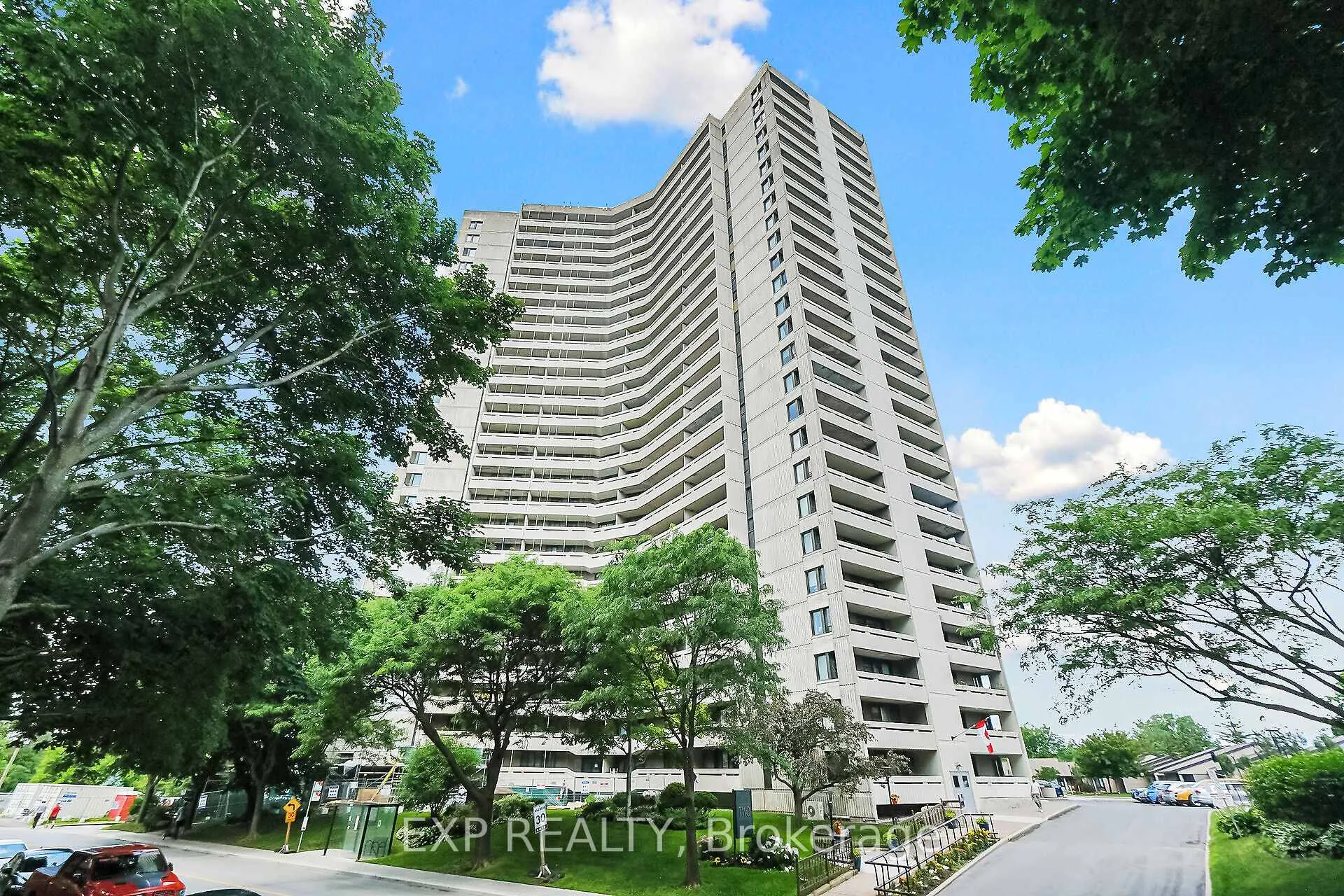 Photo 1 of Unit 2009, 1171 Ambleside Drive, Ottawa, Woodroffe — HOMEH