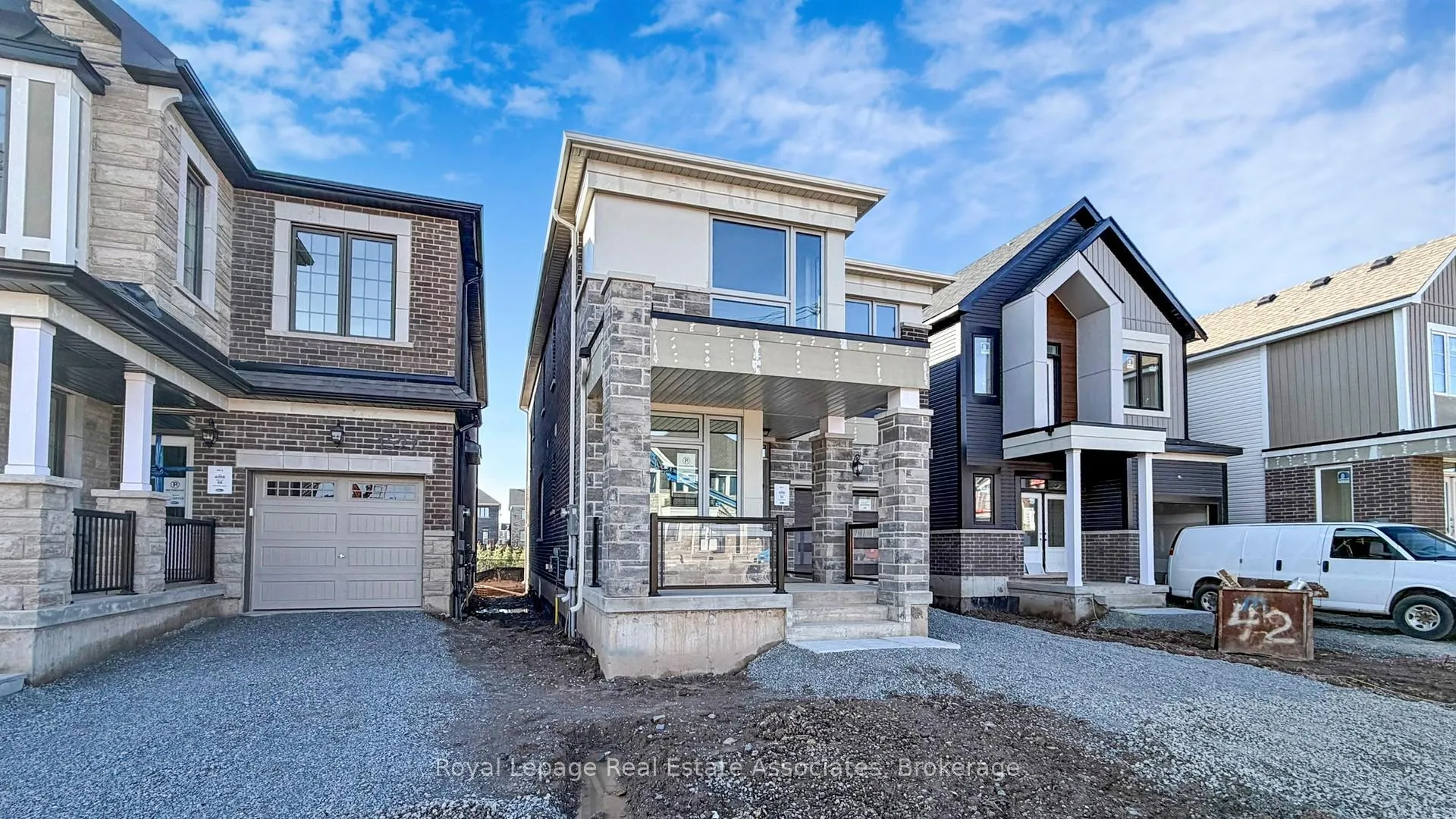 Photo 3 of 1531 Whitlock Avenue, Milton, Bowes — HOMEH
