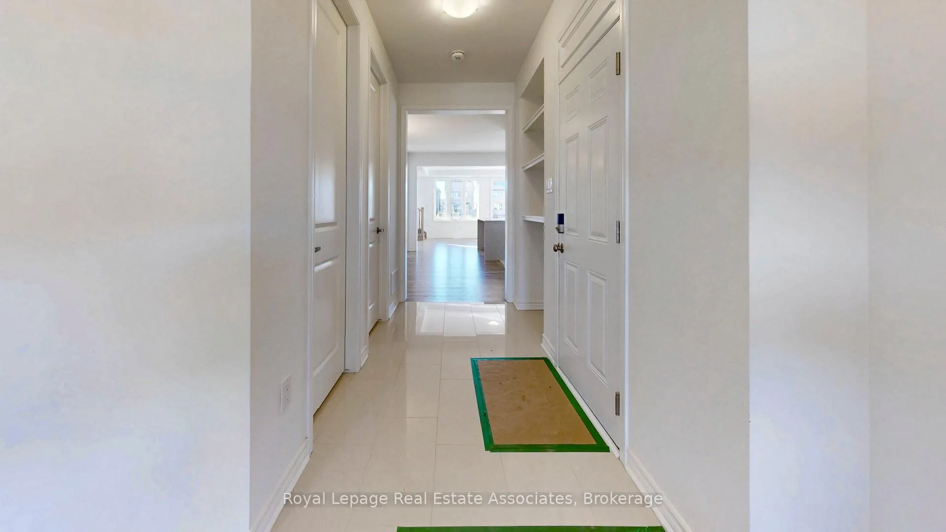 Photo 6 of 1531 Whitlock Avenue, Milton, Bowes — HOMEH