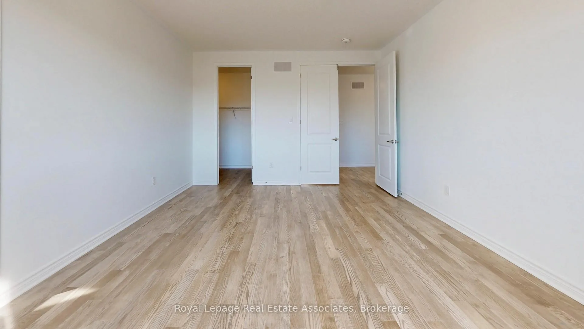 Photo 26 of 1531 Whitlock Avenue, Milton, Bowes — HOMEH