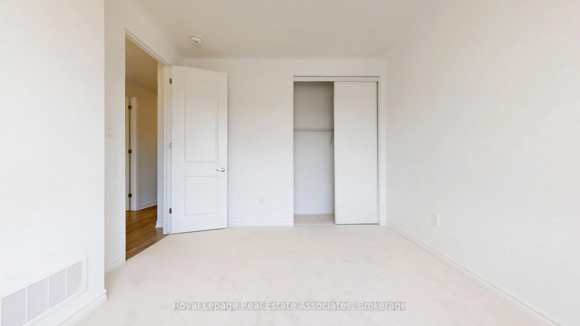 Photo 34 of 1531 Whitlock Avenue, Milton, Bowes — HOMEH