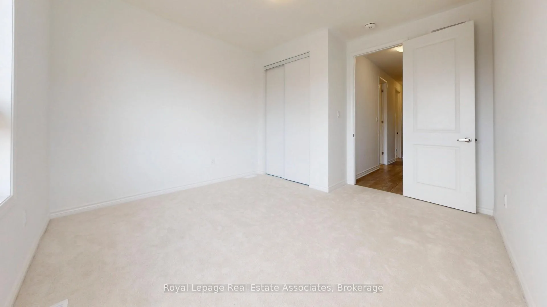 Photo 38 of 1531 Whitlock Avenue, Milton, Bowes — HOMEH