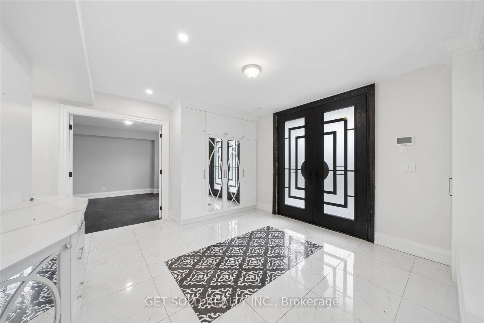 Photo 6 of 5040 Mount Nemo Crescent, Burlington, Rural Burlington — HOMEH