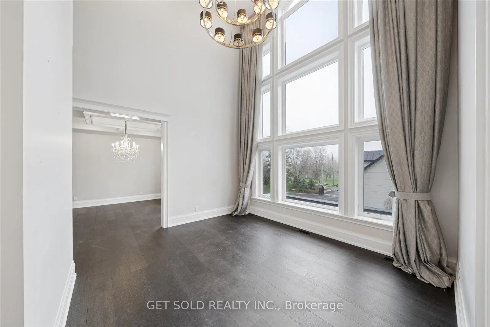 Photo 9 of 5040 Mount Nemo Crescent, Burlington, Rural Burlington — HOMEH