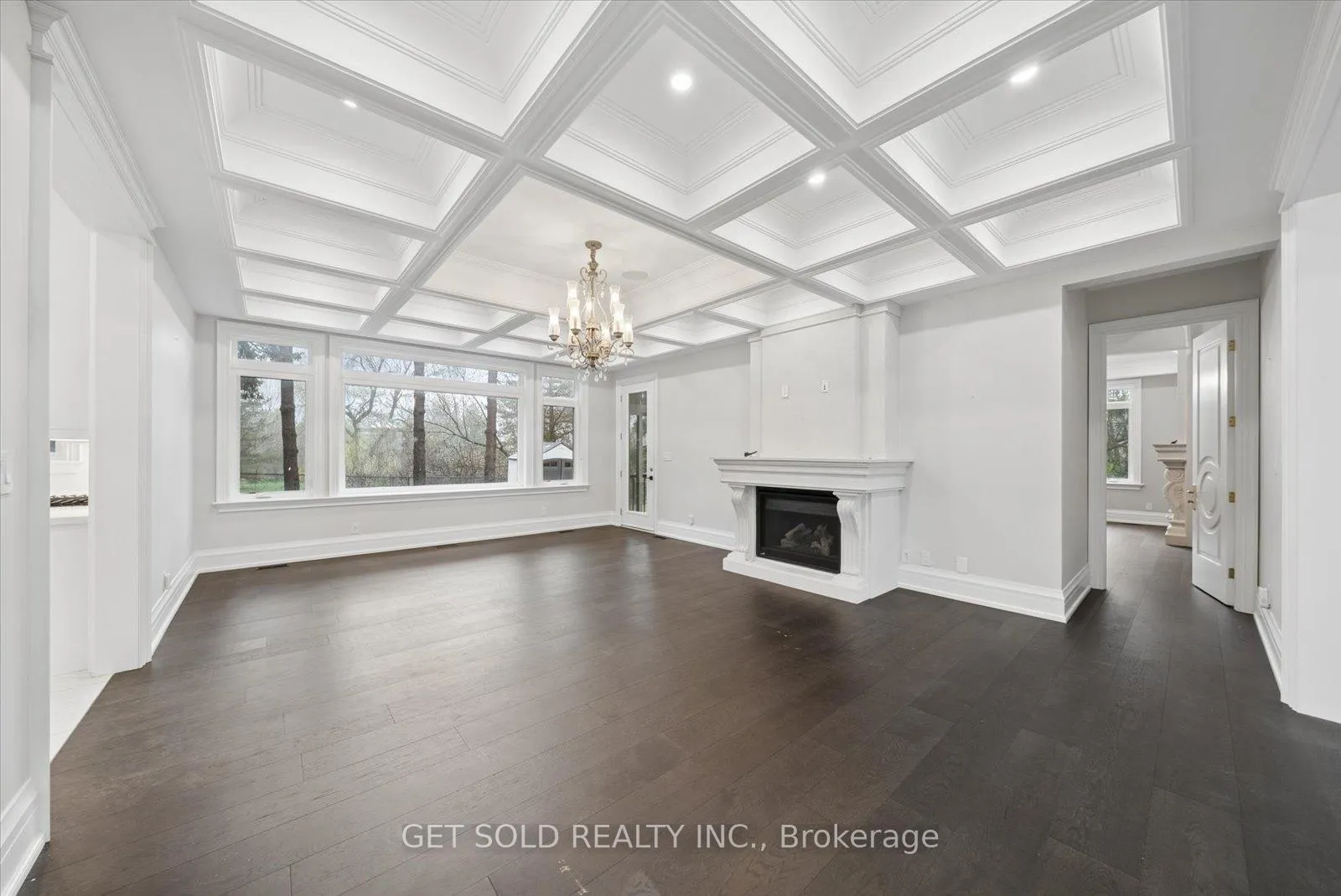 Photo 12 of 5040 Mount Nemo Crescent, Burlington, Rural Burlington — HOMEH