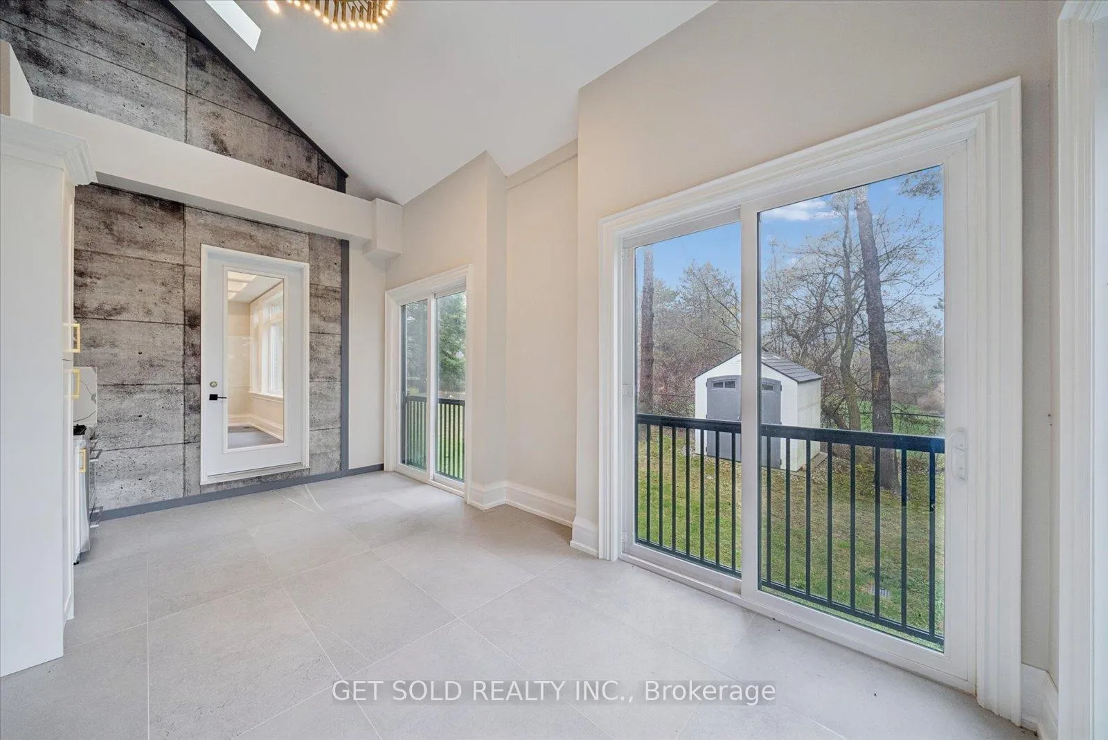Photo 16 of 5040 Mount Nemo Crescent, Burlington, Rural Burlington — HOMEH
