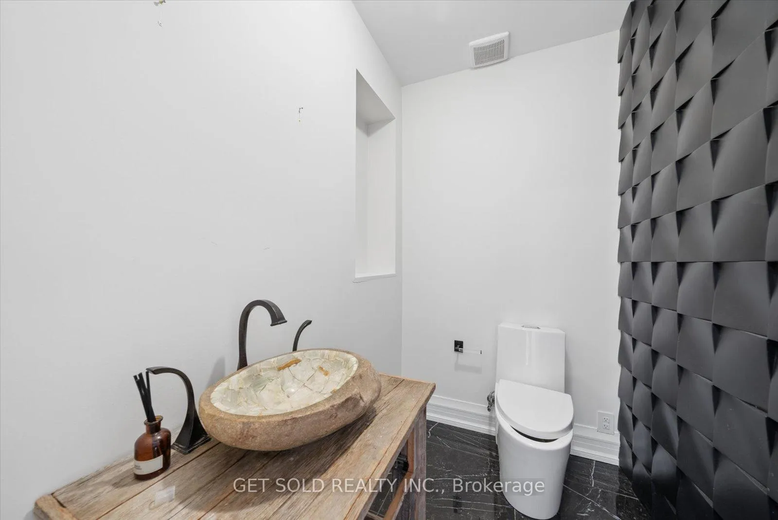 Photo 30 of 5040 Mount Nemo Crescent, Burlington, Rural Burlington — HOMEH