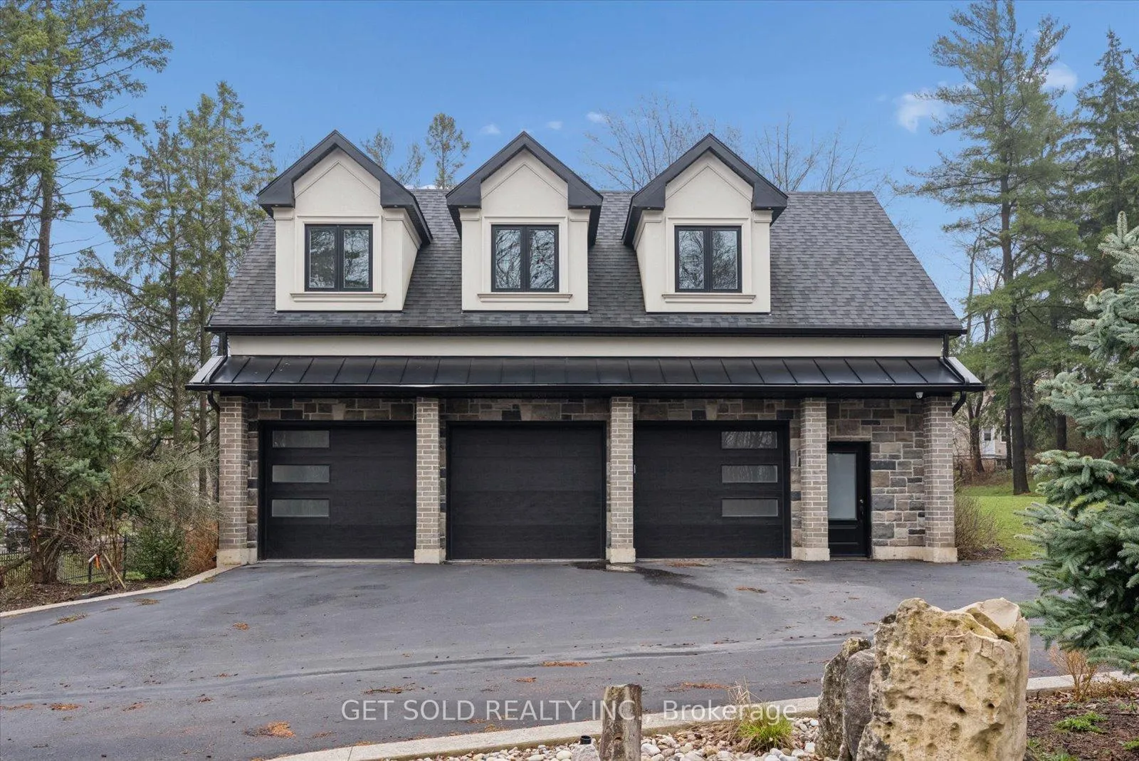 Photo 33 of 5040 Mount Nemo Crescent, Burlington, Rural Burlington — HOMEH