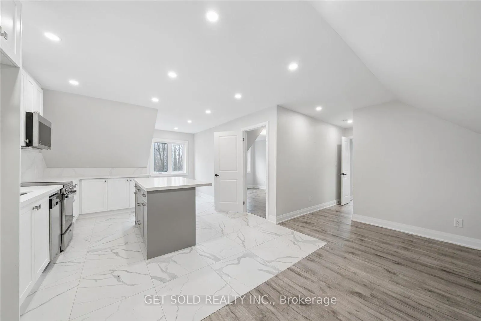 Photo 35 of 5040 Mount Nemo Crescent, Burlington, Rural Burlington — HOMEH