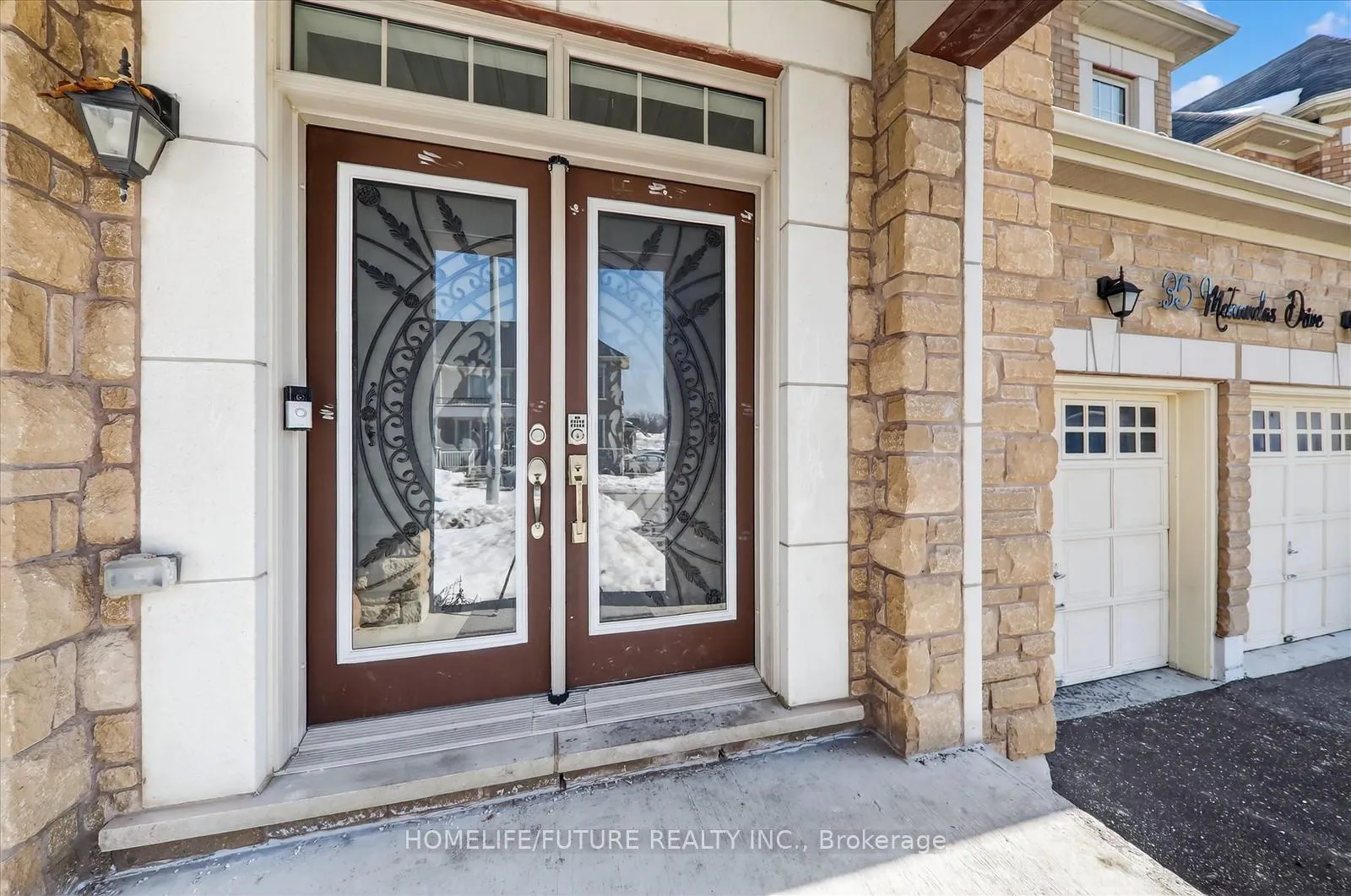 Photo 4 of 35 Mohandas Drive, Markham, Cedarwood — HOMEH
