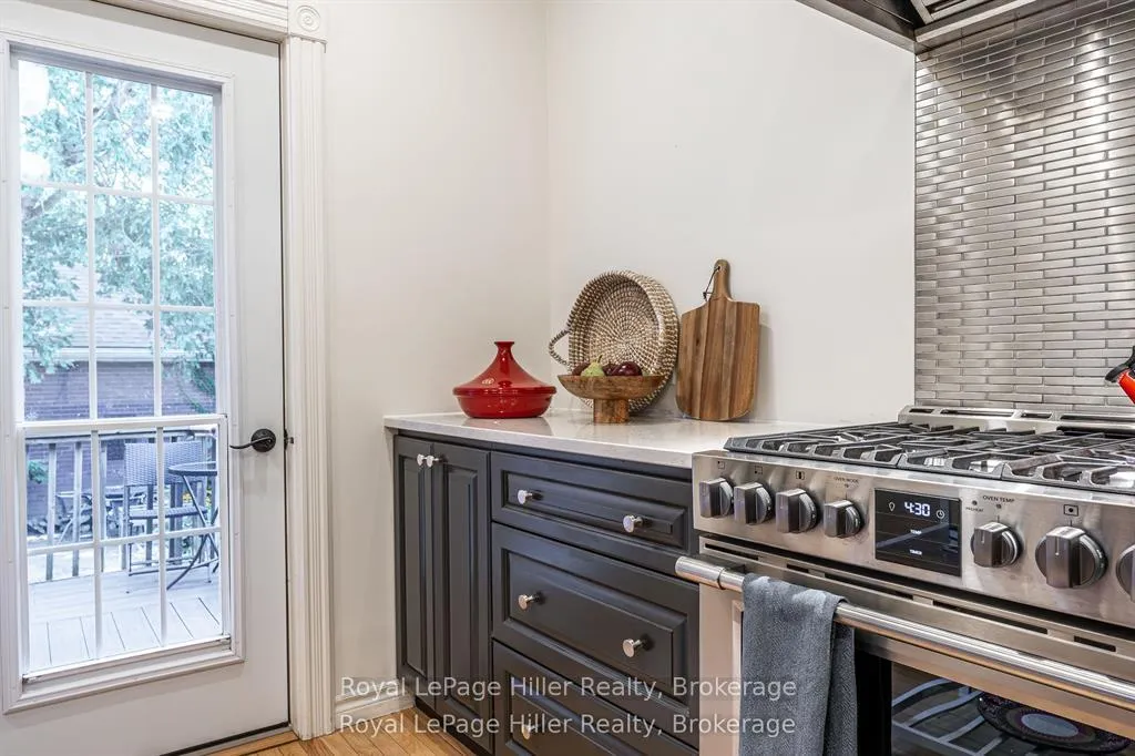 Photo 15 of 180 Elizabeth Street, Stratford — HOMEH