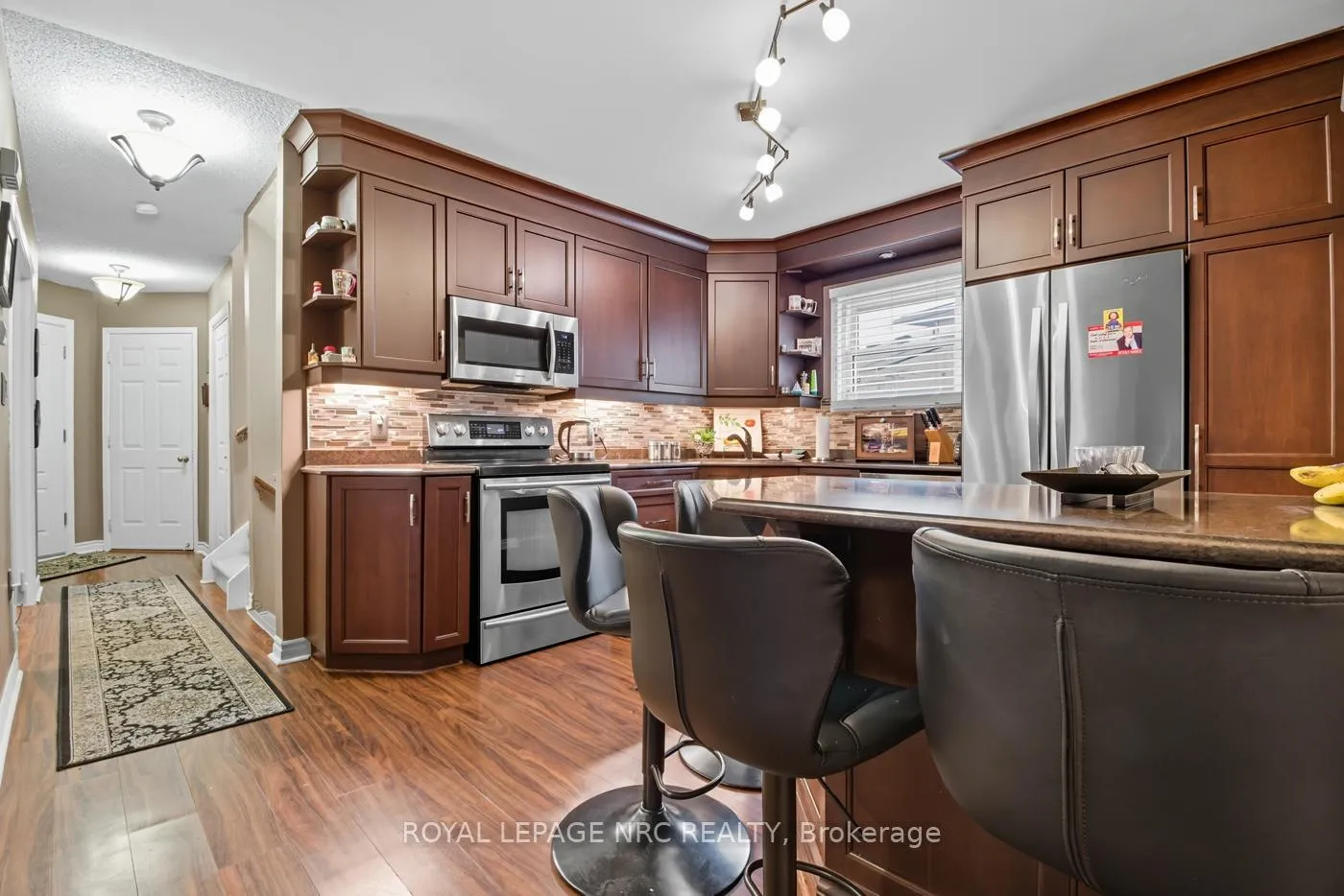 Photo 13 of 6164 Crimson Drive, Niagara Falls, Oldfield — HOMEH