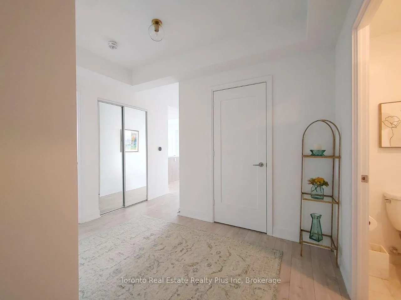 Photo 3 of Unit 2604, 70 Annie Craig Drive, Etobicoke, Mimico — HOMEH