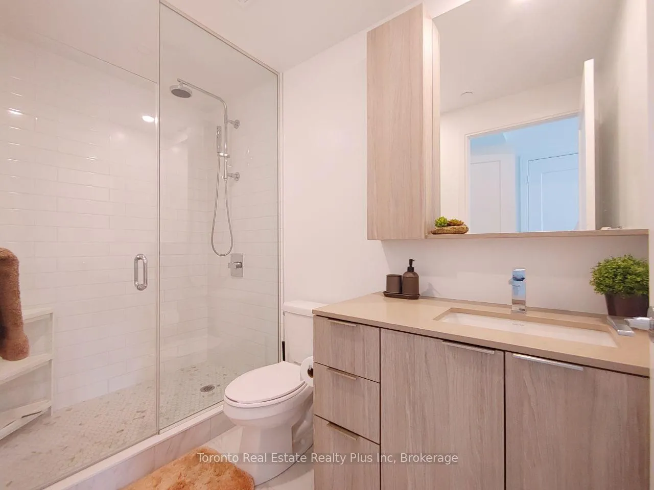 Photo 17 of Unit 2604, 70 Annie Craig Drive, Etobicoke, Mimico — HOMEH