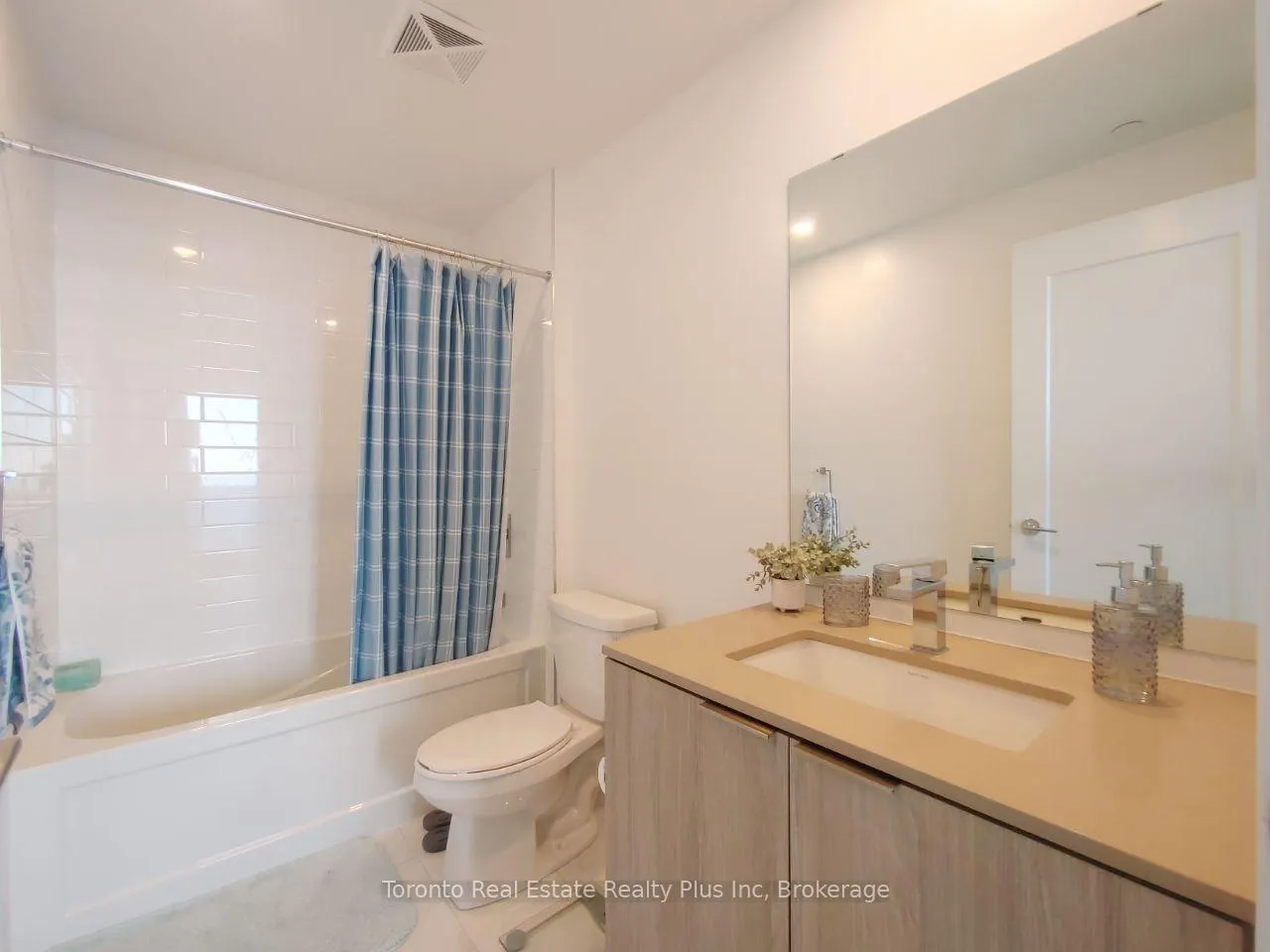 Photo 19 of Unit 2604, 70 Annie Craig Drive, Etobicoke, Mimico — HOMEH