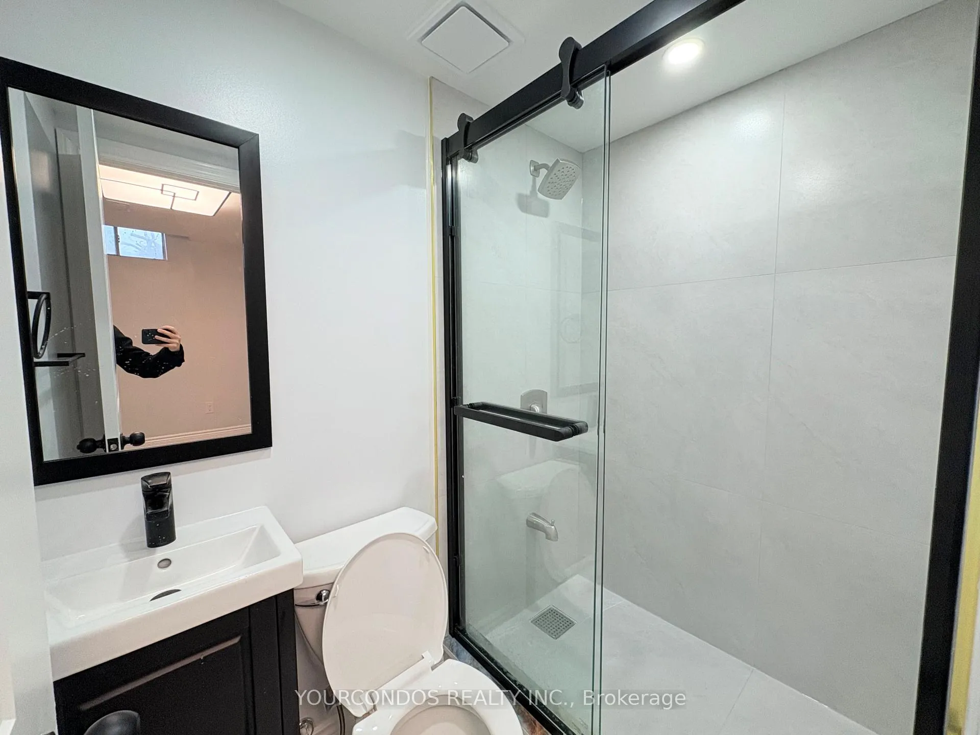 Photo 11 of Unit Bsmt, 30 Lavron Court, Markham, Middlefield — HOMEH