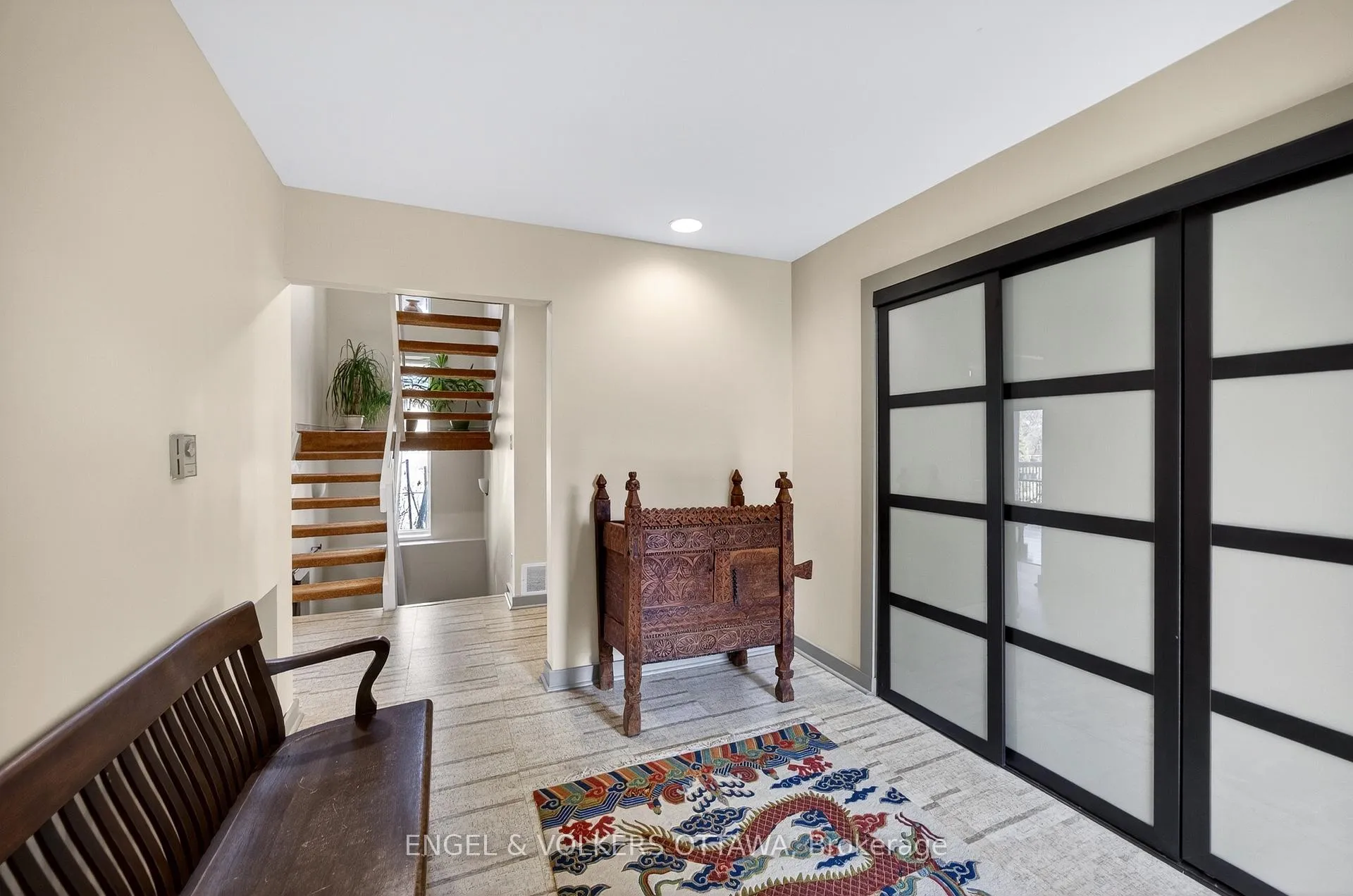 Photo 7 of 424 Lochaber Avenue, Ottawa, Westboro West — HOMEH