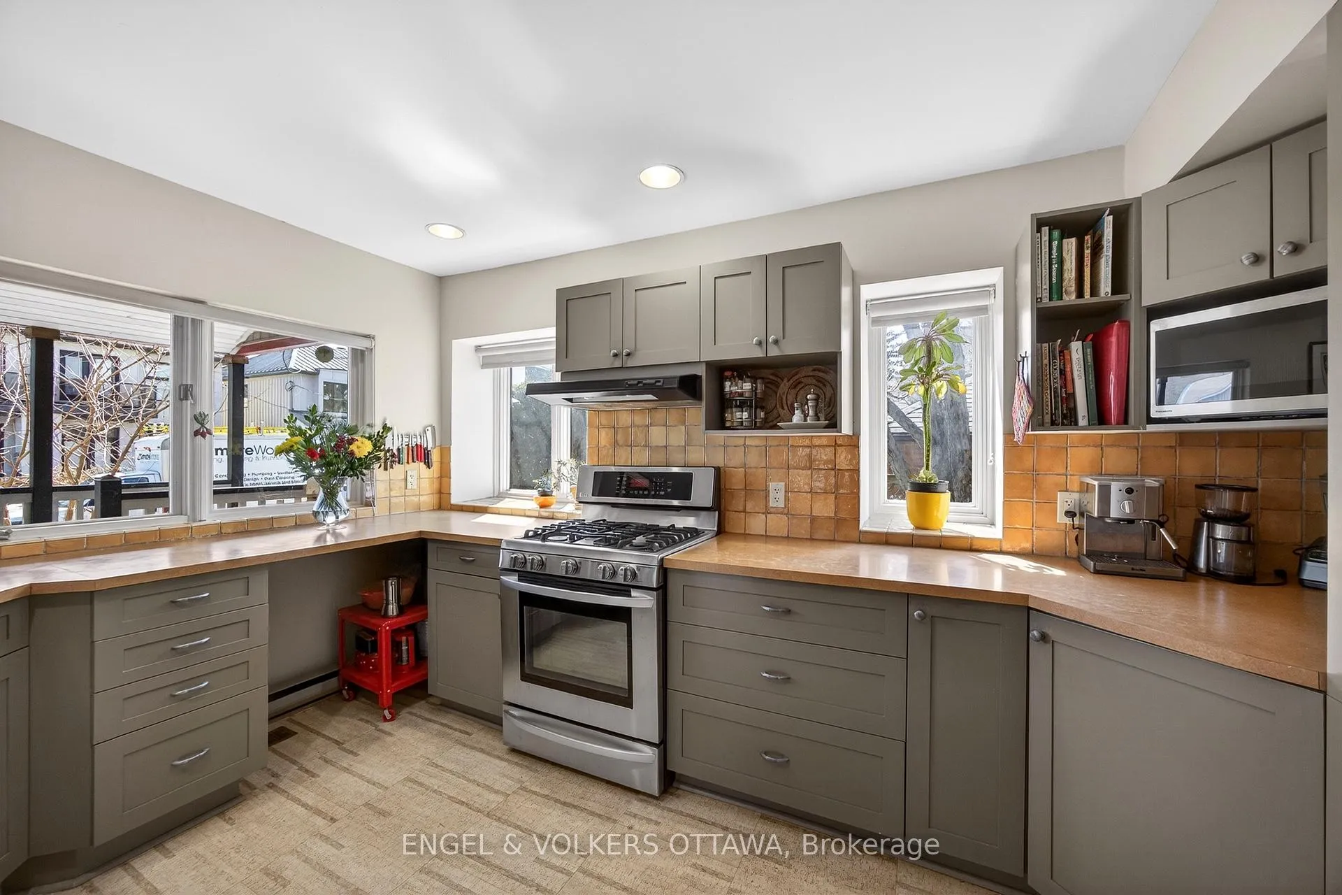 Photo 20 of 424 Lochaber Avenue, Ottawa, Westboro West — HOMEH
