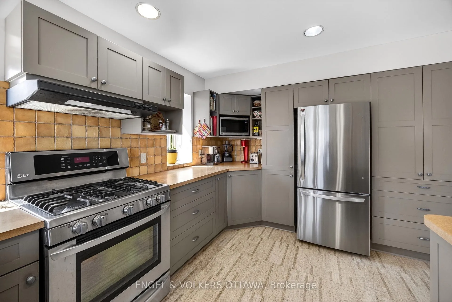Photo 22 of 424 Lochaber Avenue, Ottawa, Westboro West — HOMEH