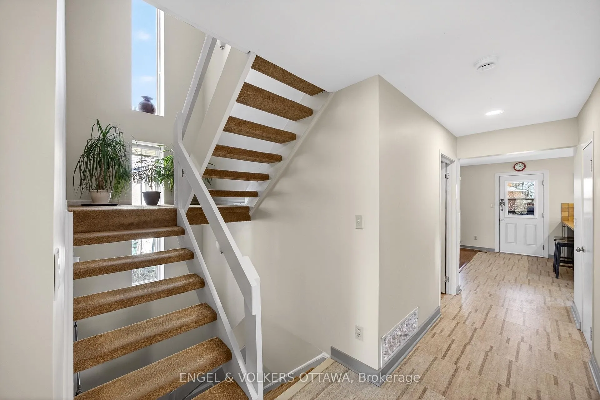 Photo 29 of 424 Lochaber Avenue, Ottawa, Westboro West — HOMEH