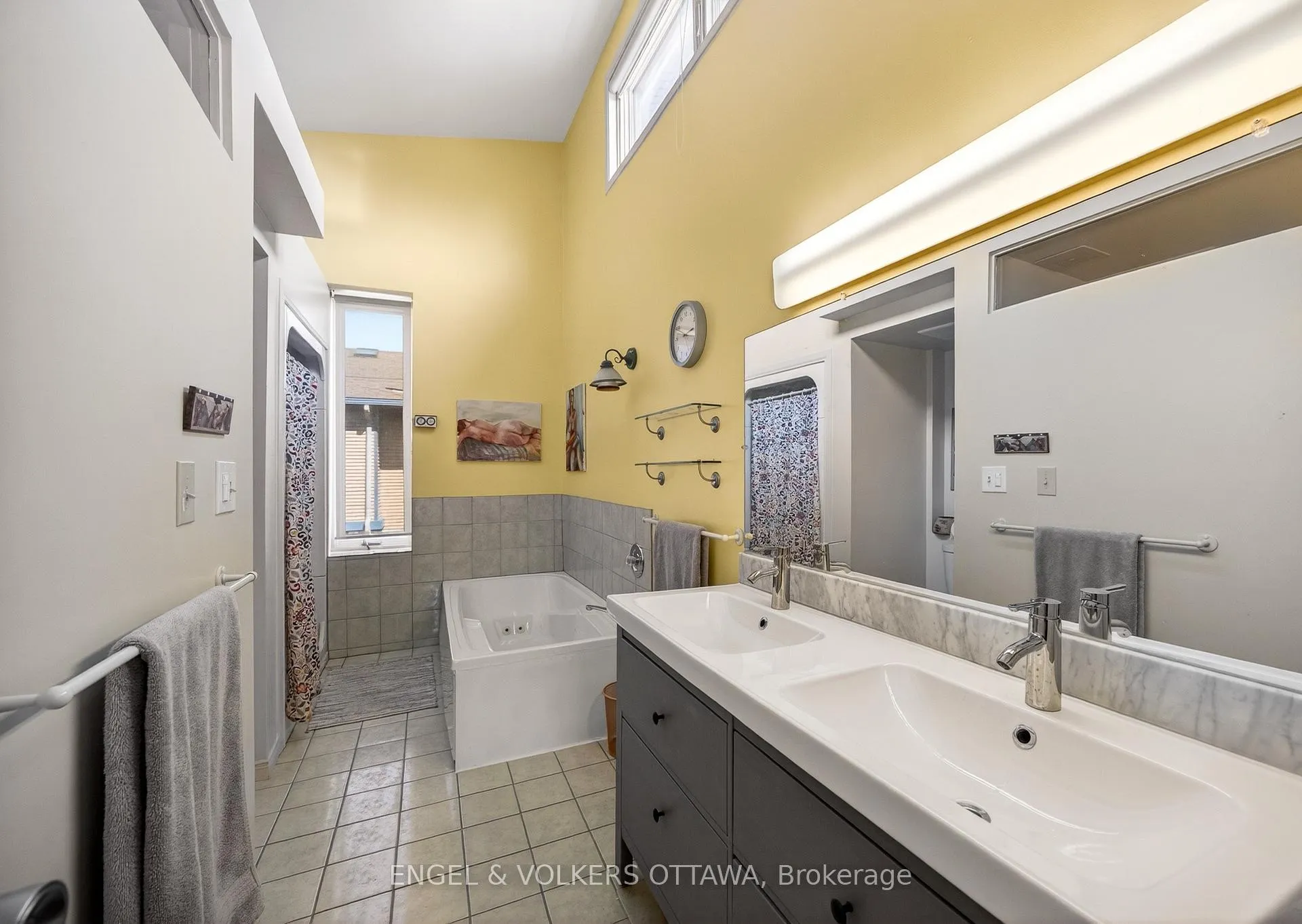 Photo 34 of 424 Lochaber Avenue, Ottawa, Westboro West — HOMEH