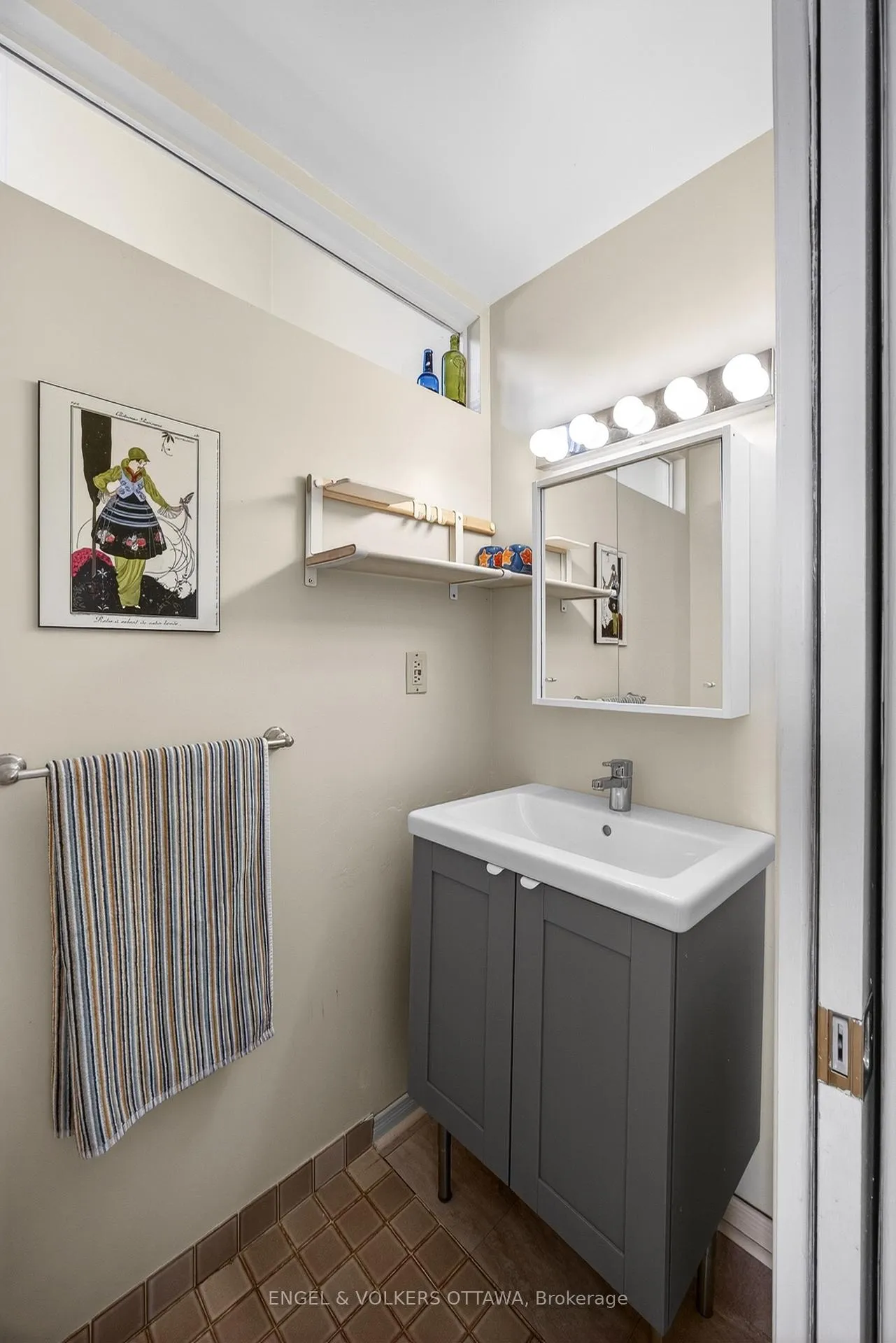 Photo 43 of 424 Lochaber Avenue, Ottawa, Westboro West — HOMEH