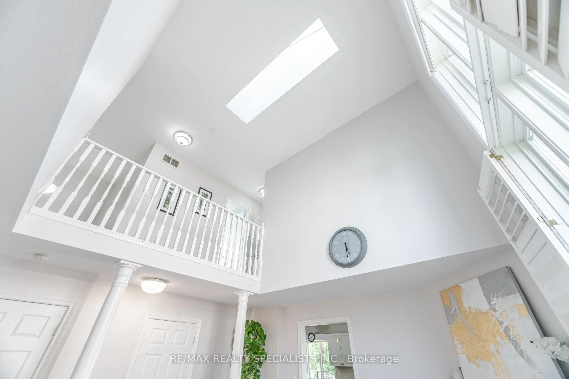 Photo 9 of 108 Confederation Avenue, Thorold, Confederation Heights — HOMEH