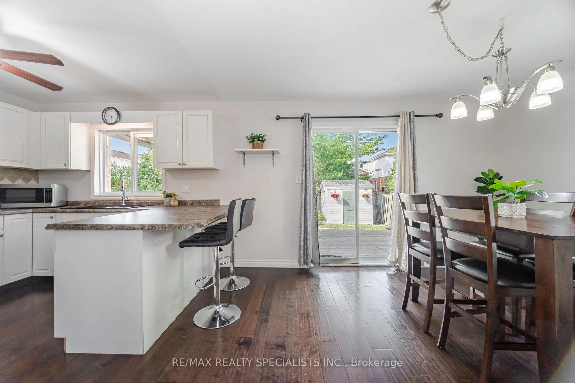 Photo 12 of 108 Confederation Avenue, Thorold, Confederation Heights — HOMEH