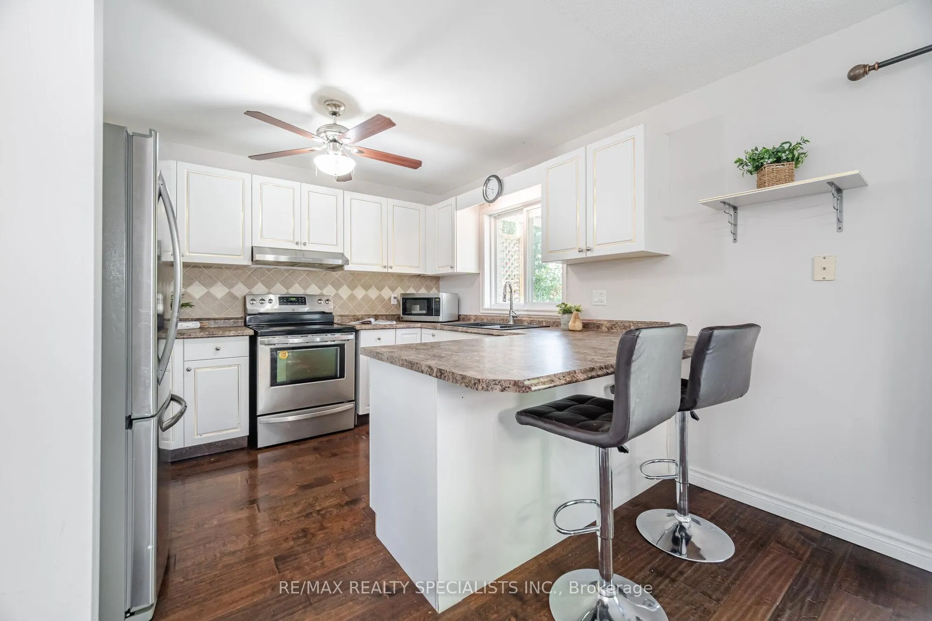 Photo 13 of 108 Confederation Avenue, Thorold, Confederation Heights — HOMEH