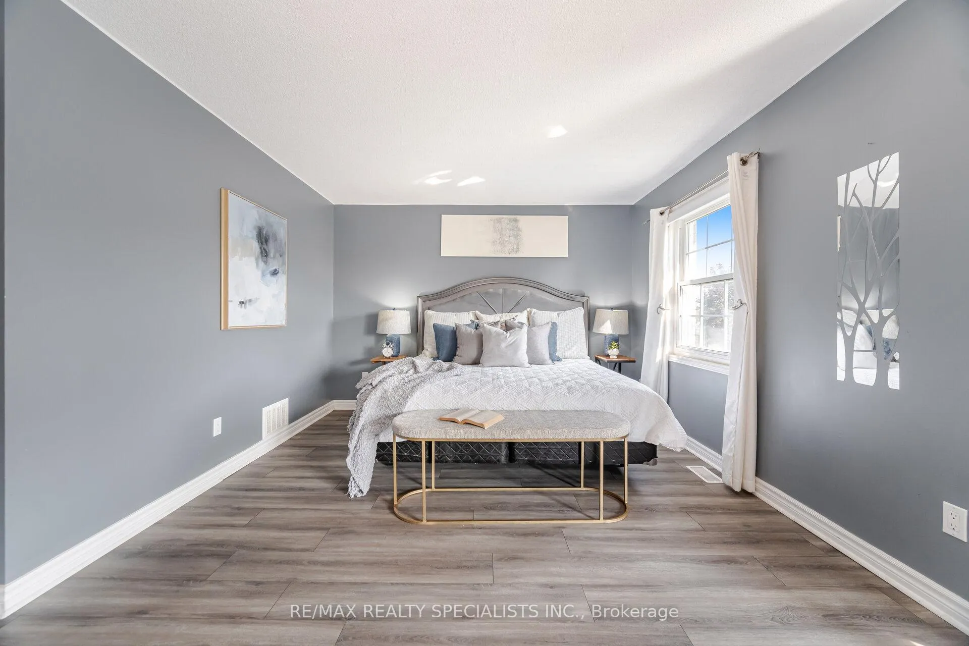 Photo 24 of 108 Confederation Avenue, Thorold, Confederation Heights — HOMEH