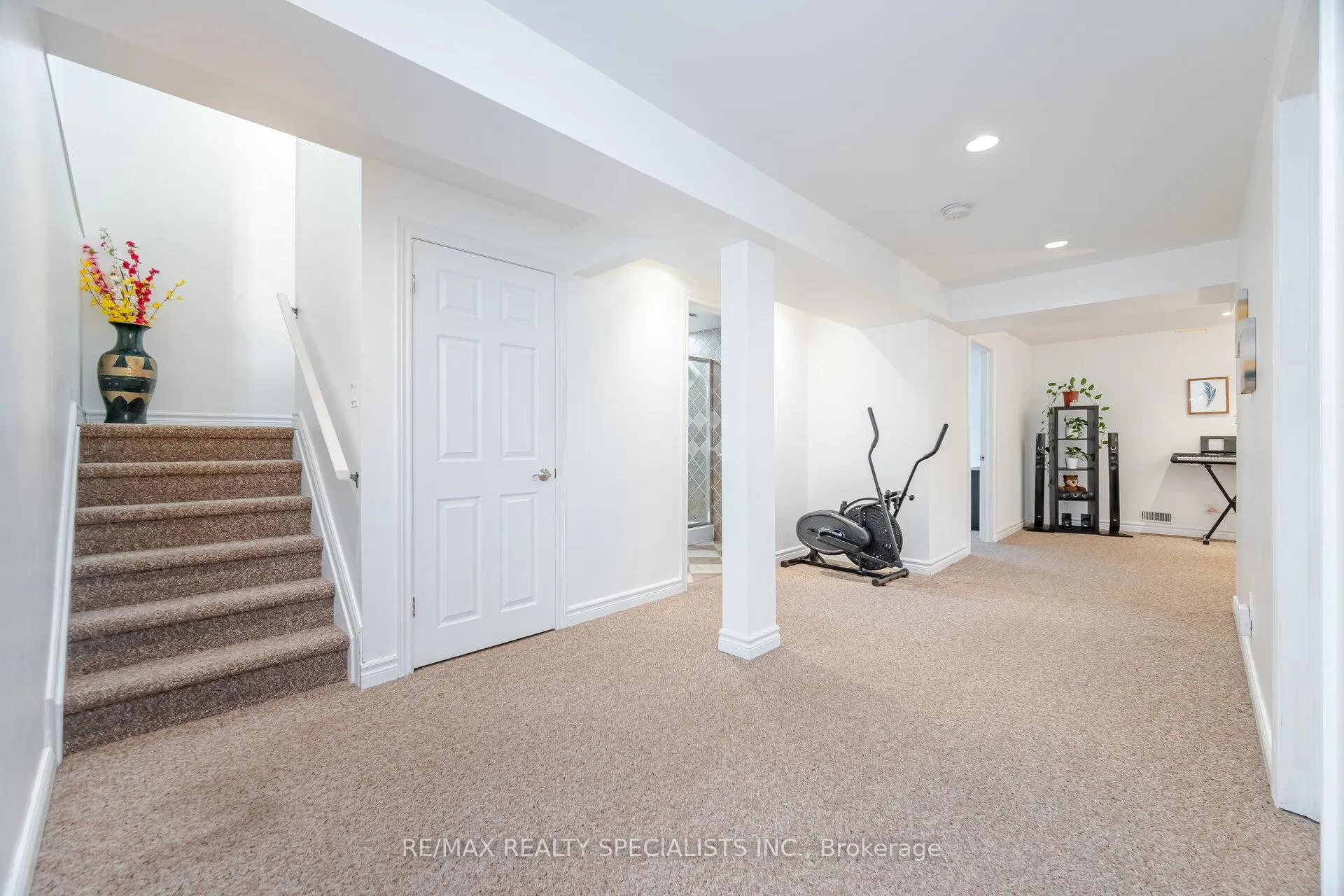 Photo 37 of 108 Confederation Avenue, Thorold, Confederation Heights — HOMEH